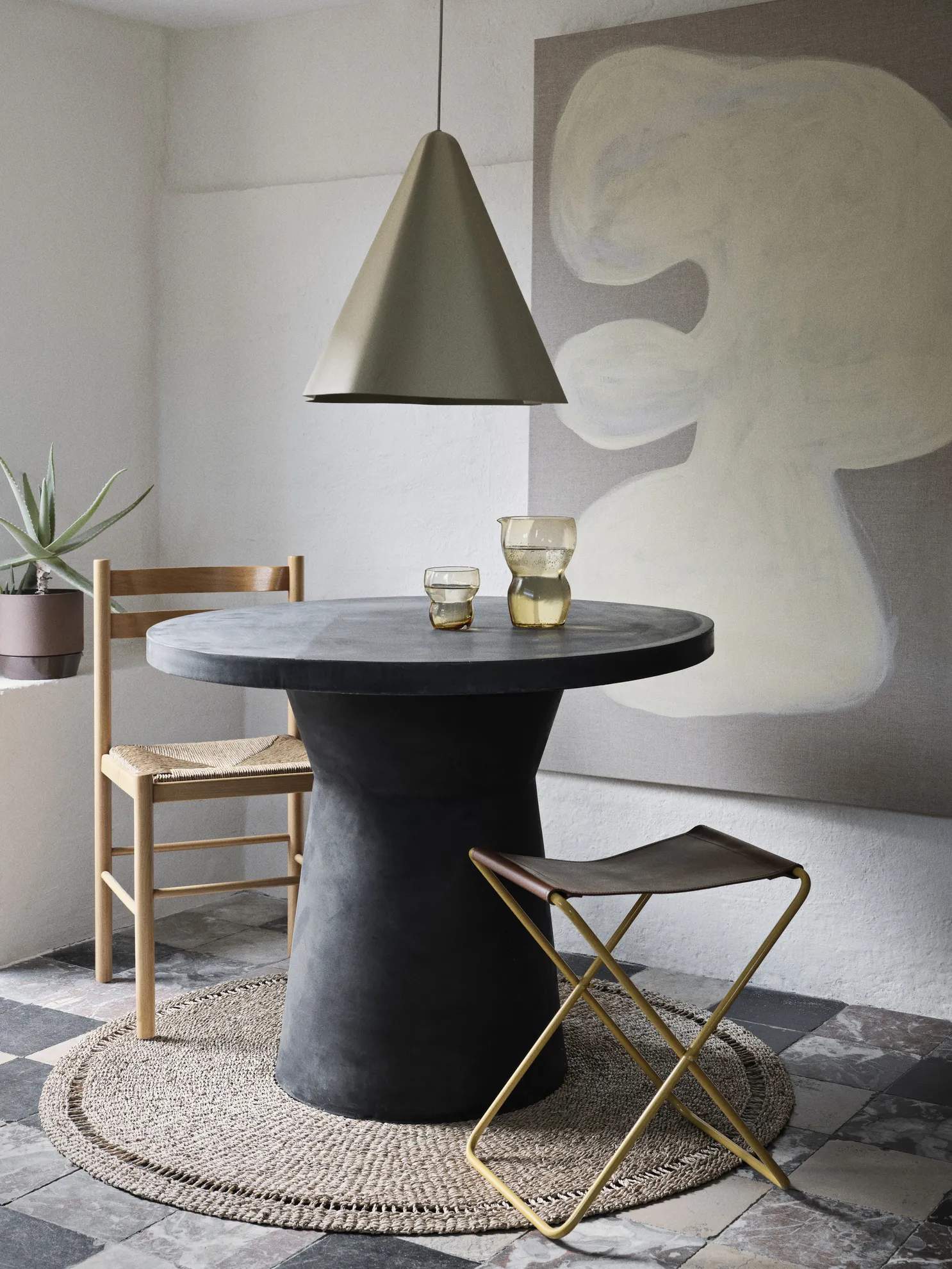 Broste Copenhagen Spiseborde Fiber Bord i Mørkegrå, 2