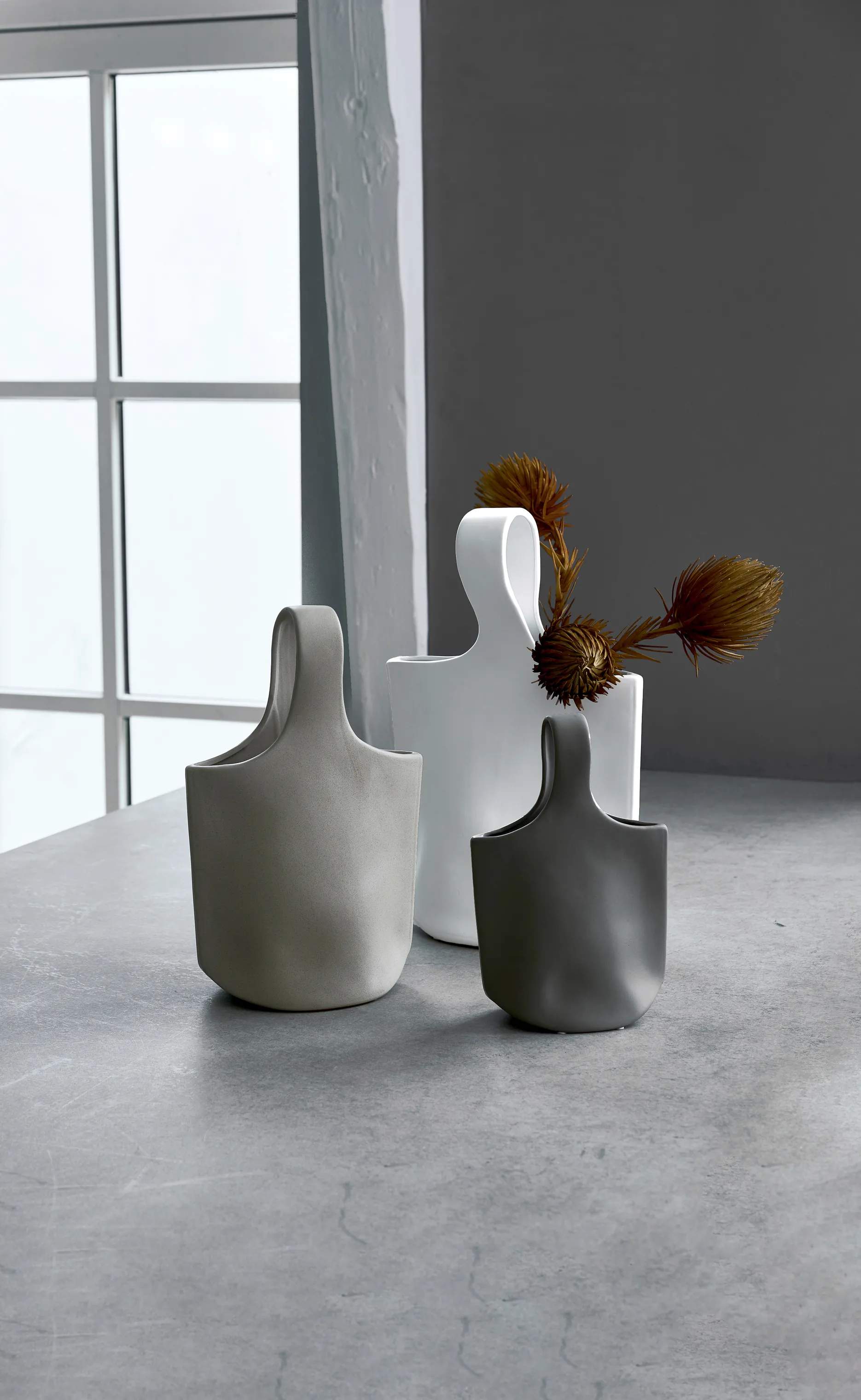CASA Living Vaser Vase med hank i Hvid, 53 cm, 2