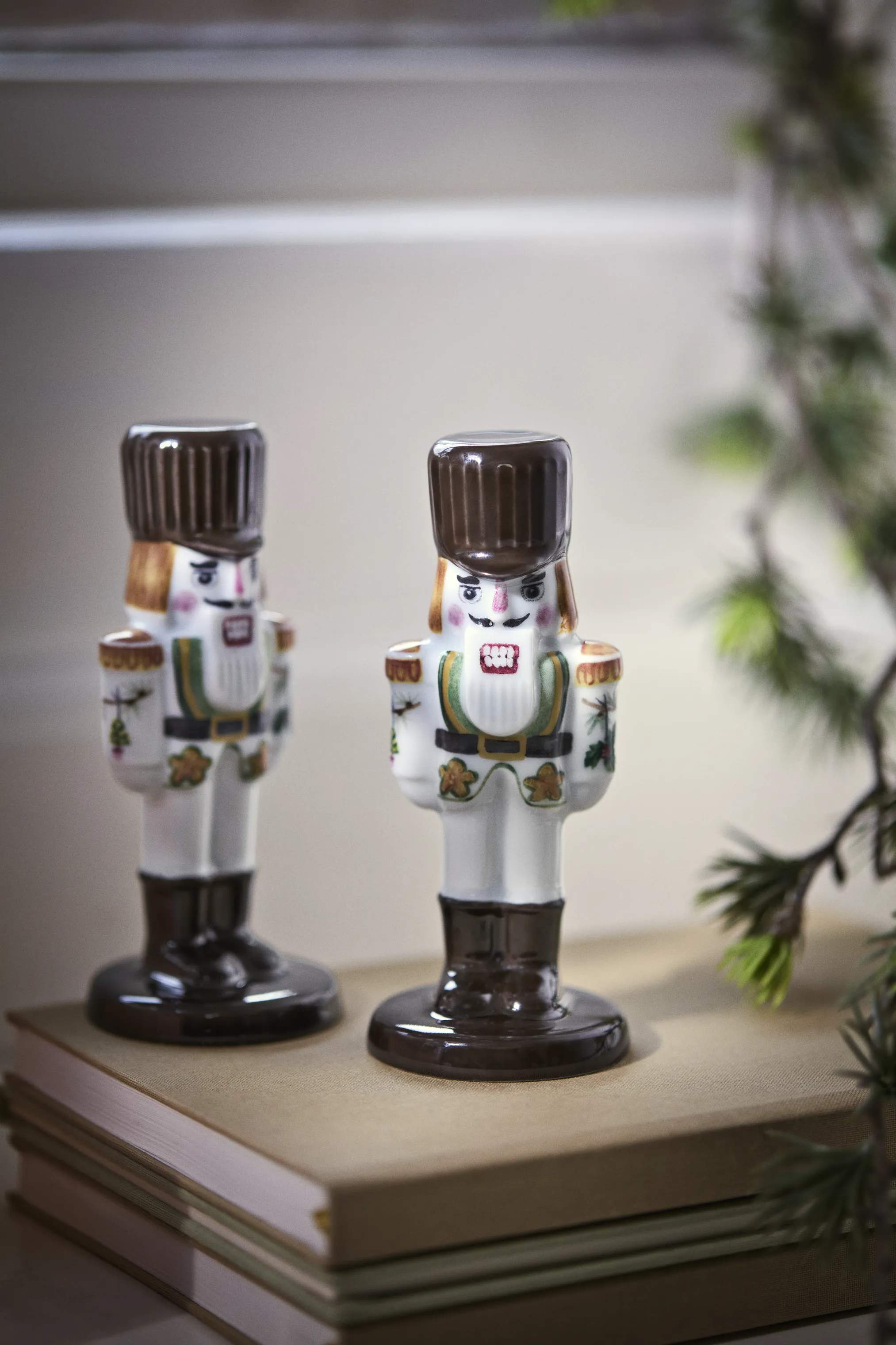 Kähler Julefigurer Hammershøi Jul Nøddeknækker i Hvid m. deko, 2