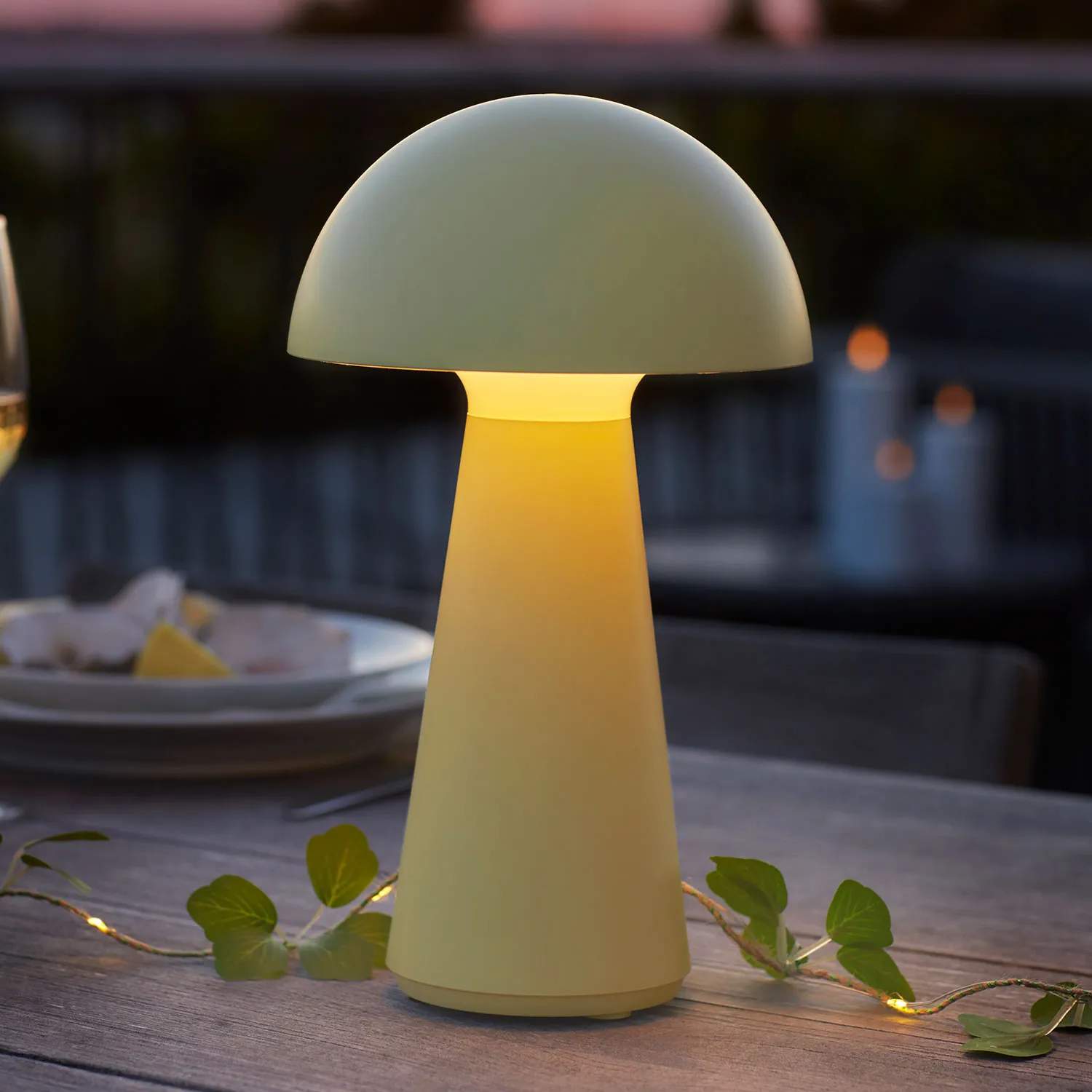 Sirius Bordlamper Sam Genopladelig Bordlampe i Gul, 2