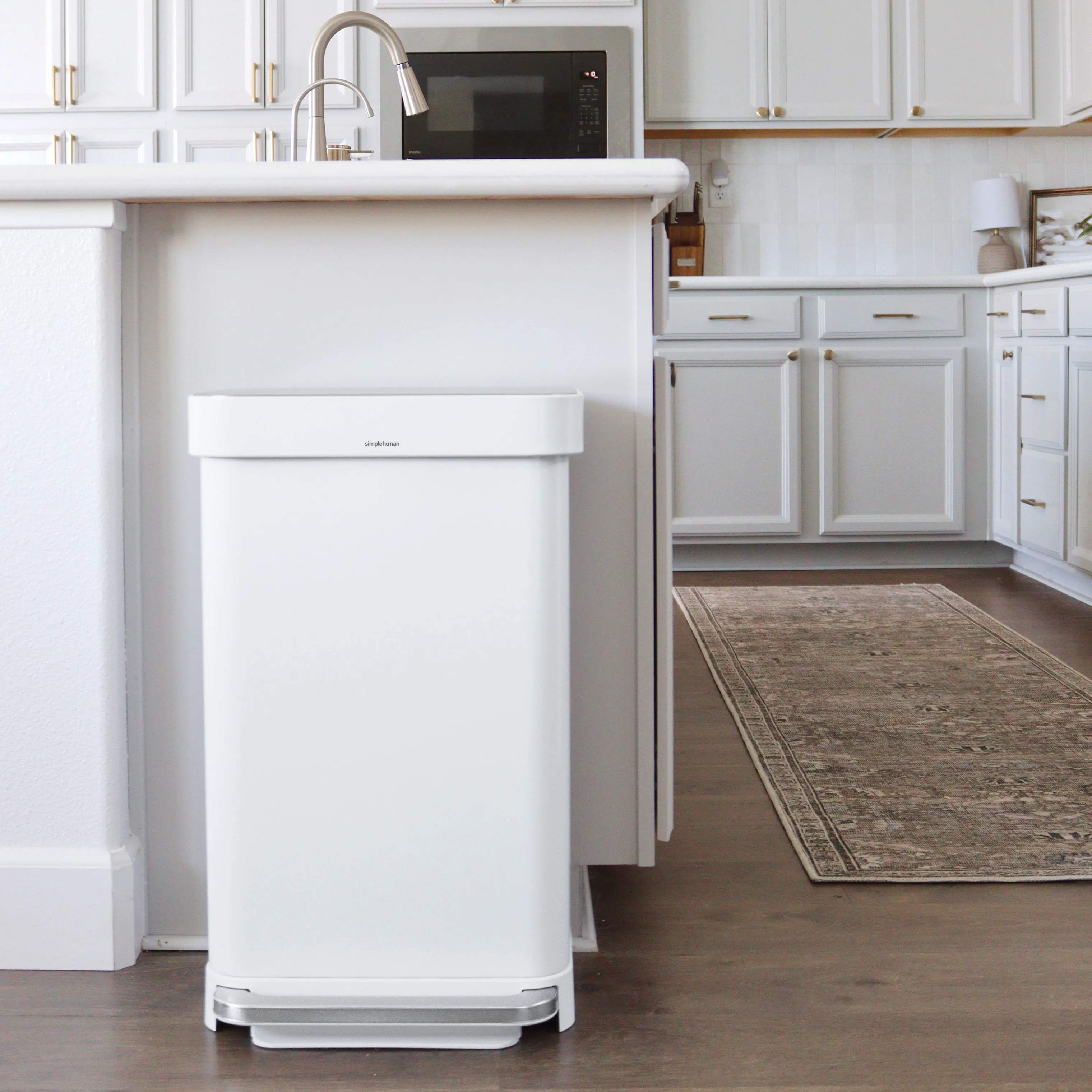Simplehuman Pedalspande Slim Pedalspand i Hvid, 55 L, 2
