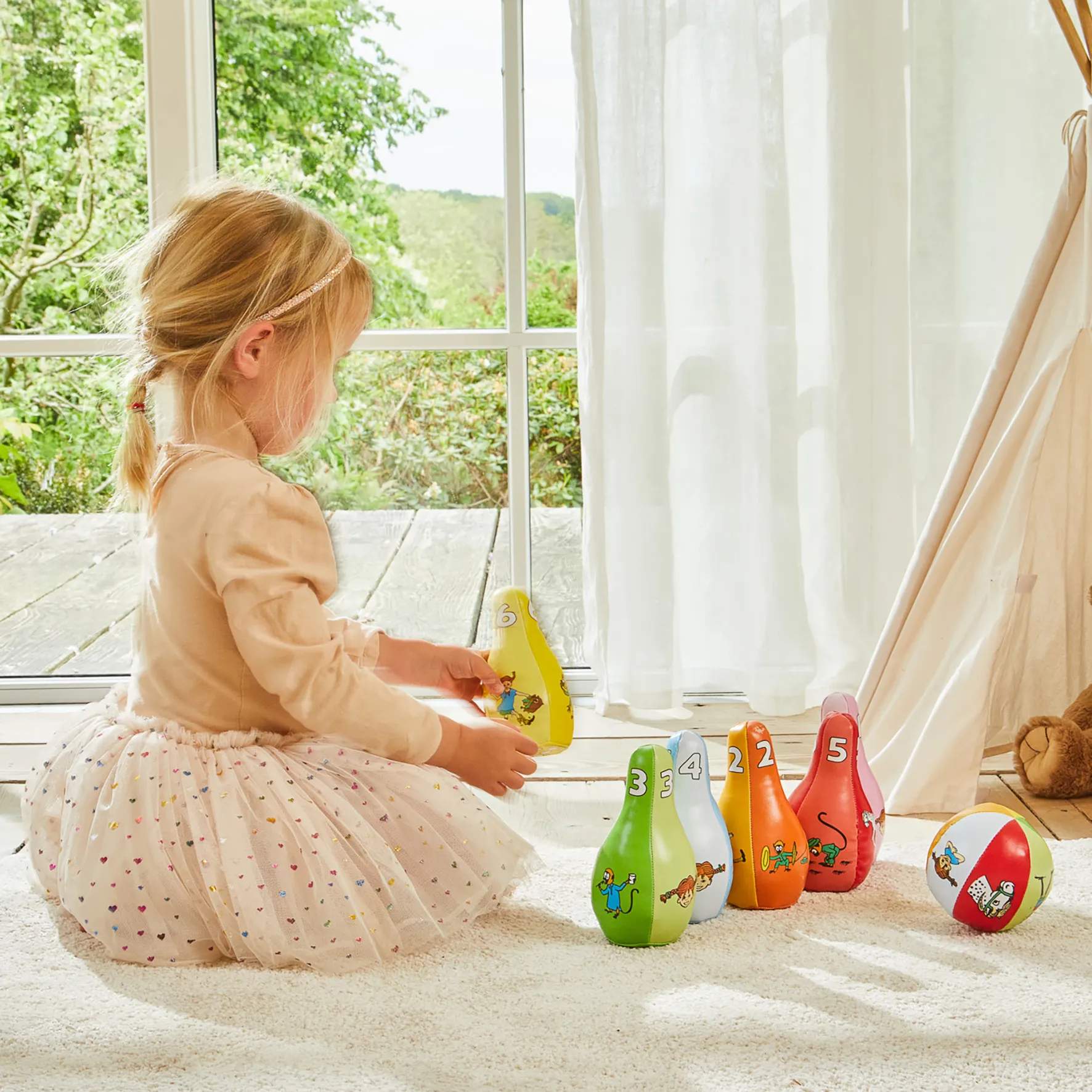 Barbo Toys Spil Pippi Langstrømpe Pippi Langstrømpe Bowlingsæt i Multifarvet, 2