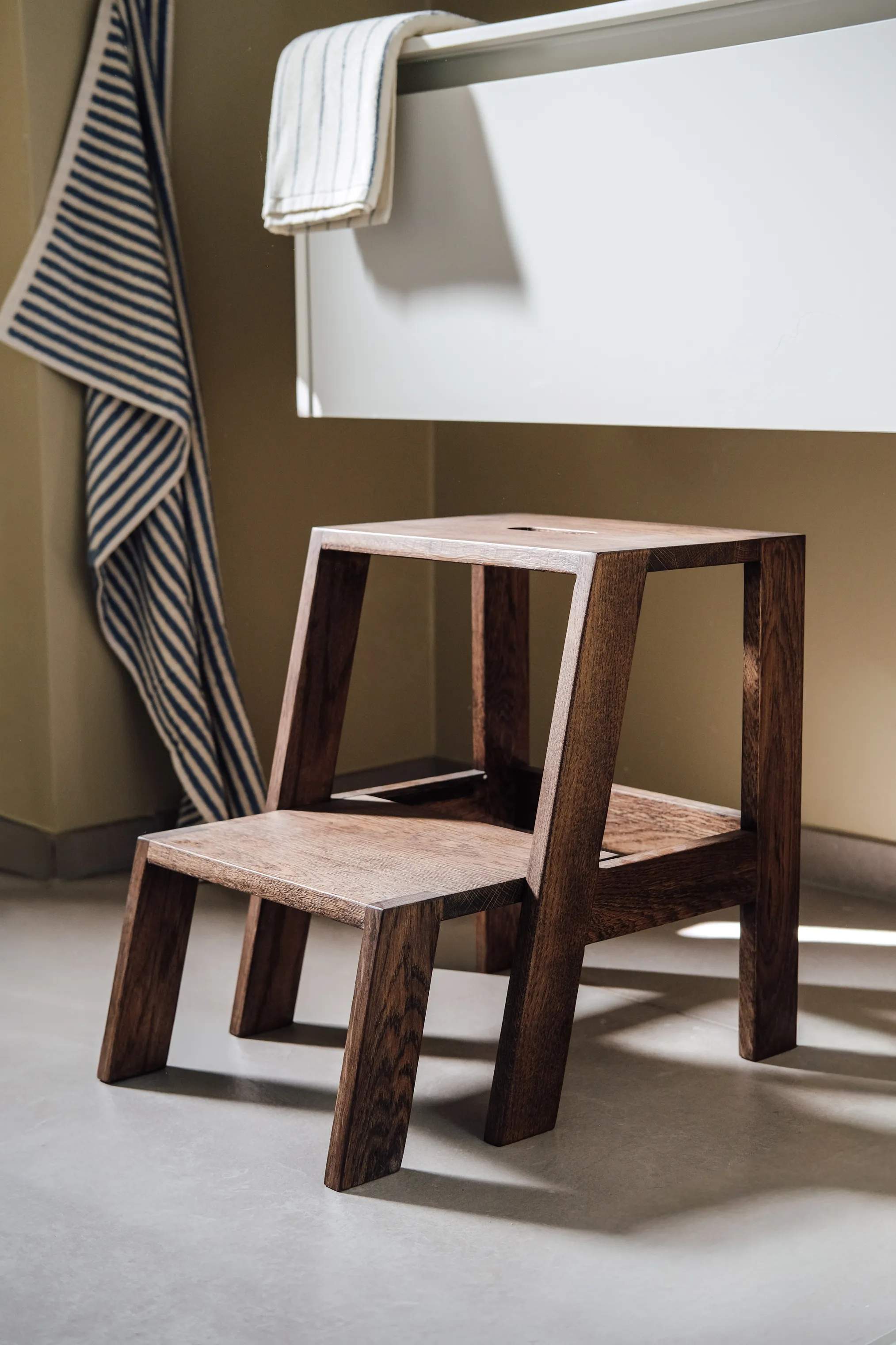 SKAGEN living Skamler Skammel i Mørkbejdset eg, 2