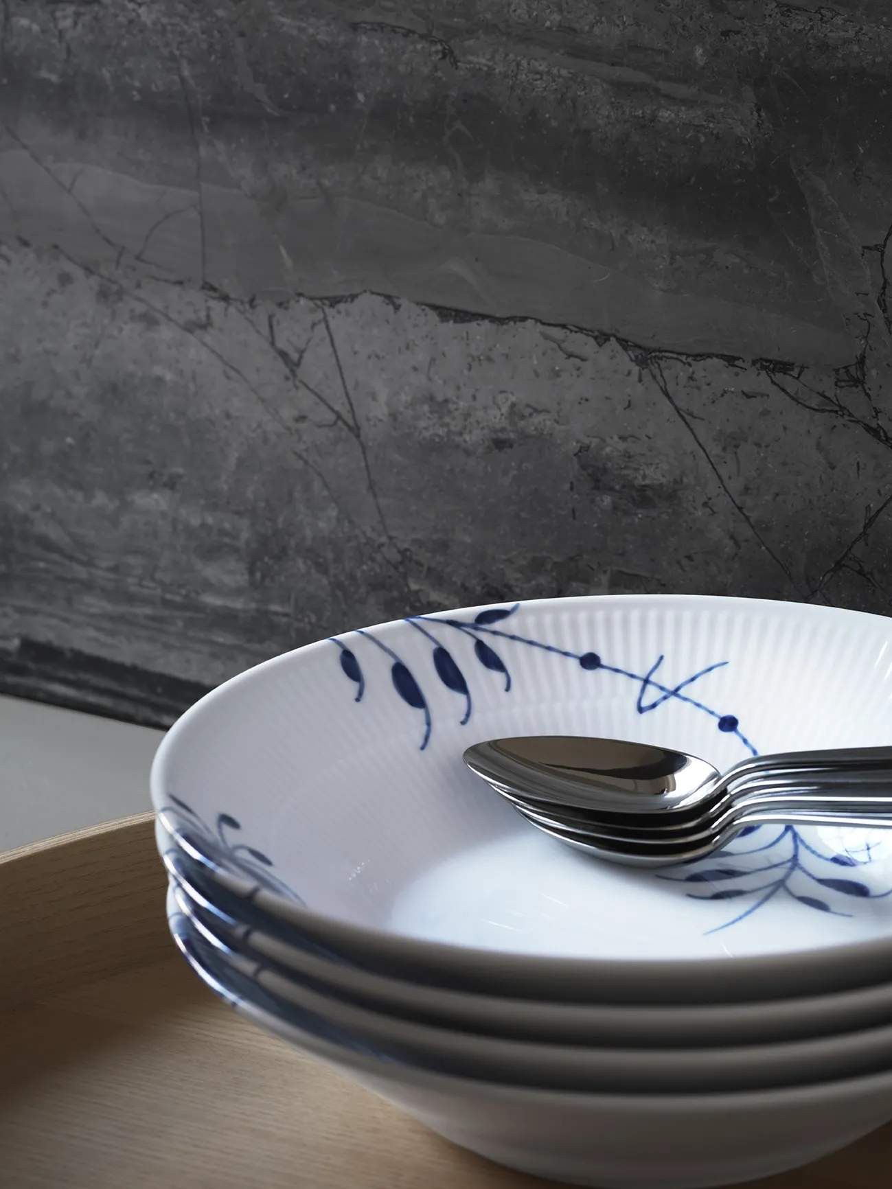 Royal Copenhagen Dybe tallerkener Blå Mega Riflet Dyb Tallerken i 17 cm, 6
