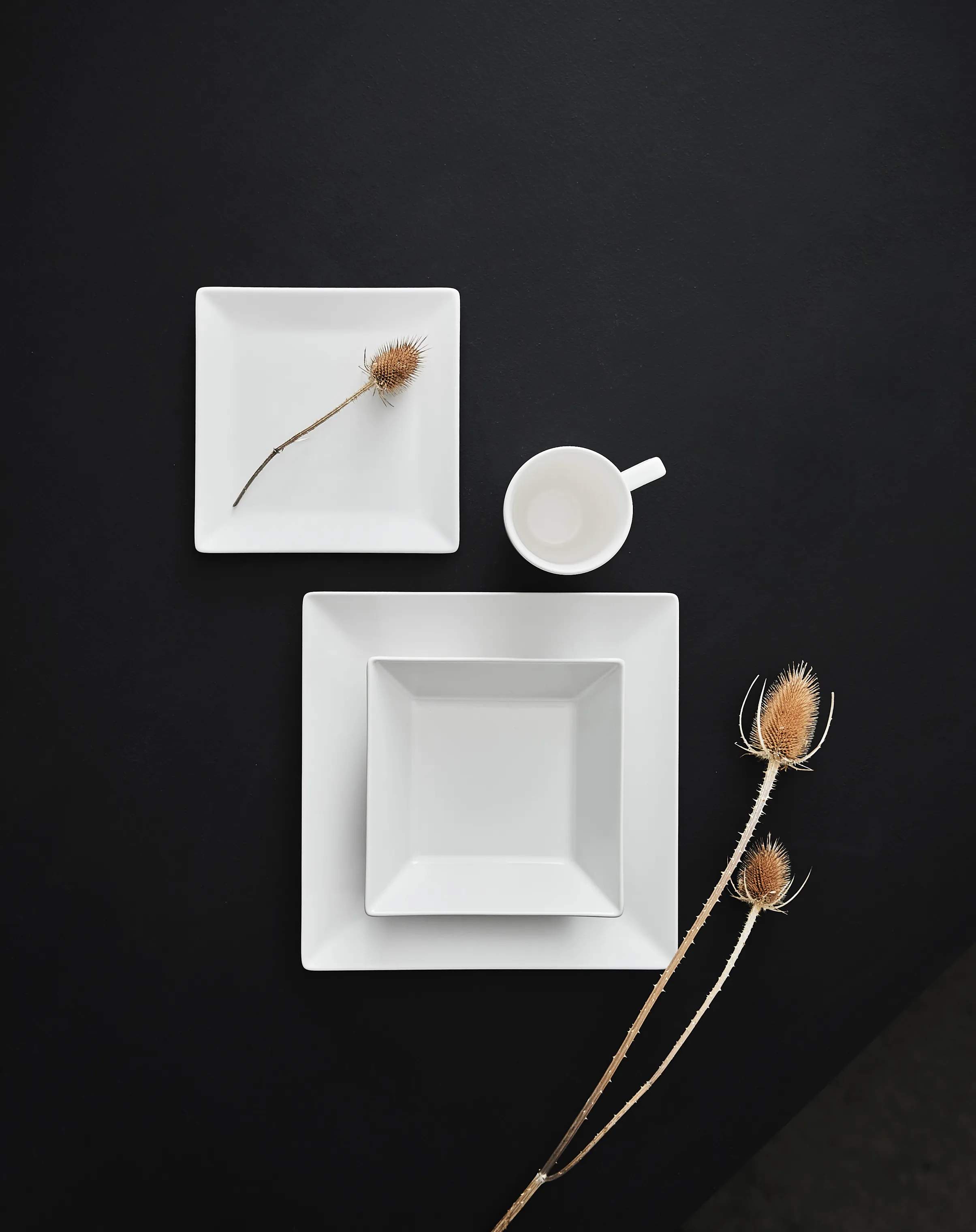 Aida Frokosttallerkener Quadro Flad Tallerken i Hvid, 26,5 cm, 2