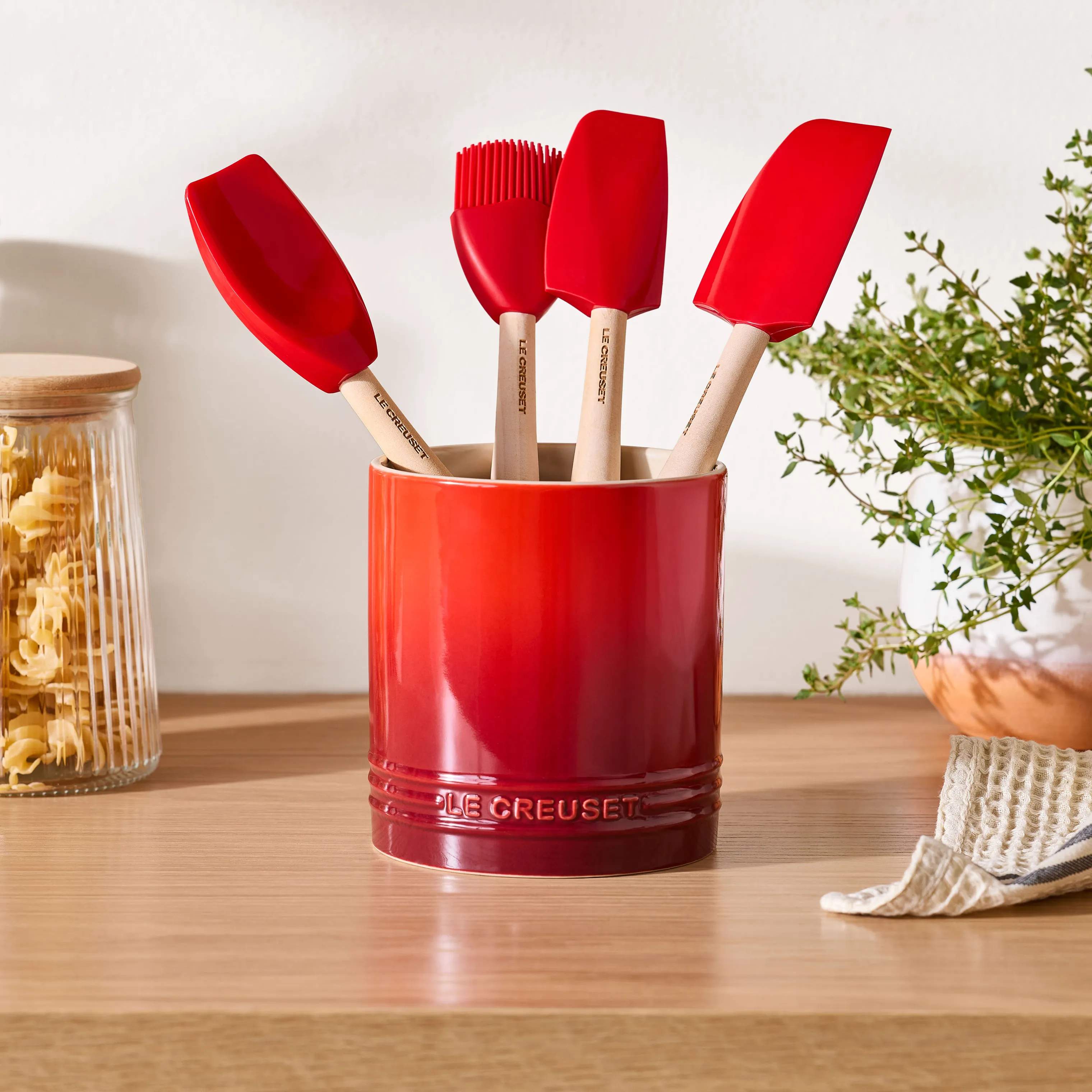 Le Creuset Krukker til køkkenredskaber Signature Redskabskrukke i Cerise, 2