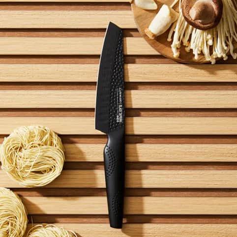 THE CUSTOM CHEF™ Santokuknive Cuisine::pro®
iD3 BLACK SAMURAI™ Cuisine::pro iD3 BLACK SAMURAI™ Santokukniv i Sort, 15 cm, 2