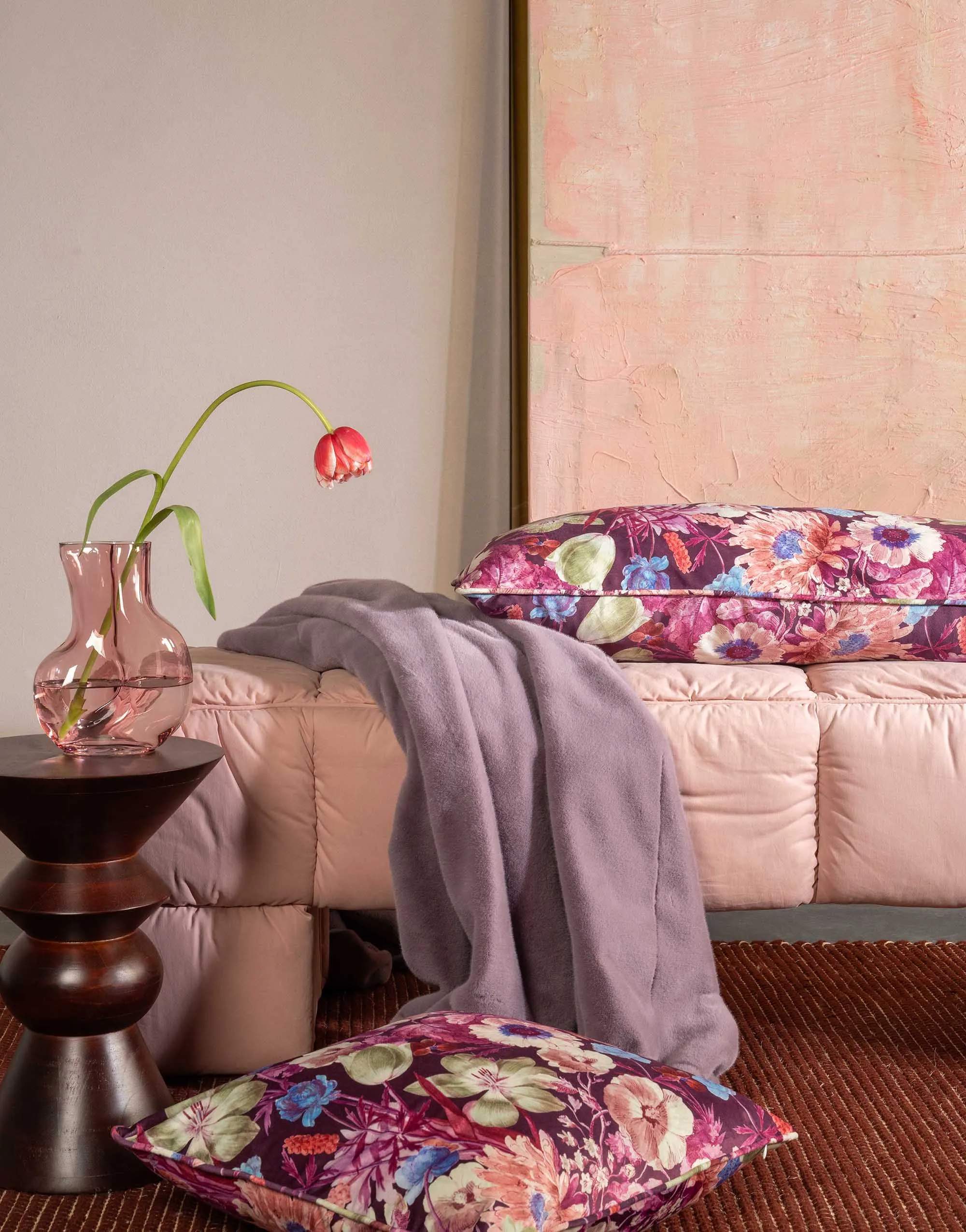Essenza Pyntepuder Violesta Pyntepude i Mauve wine, B40 x L90 cm, 2