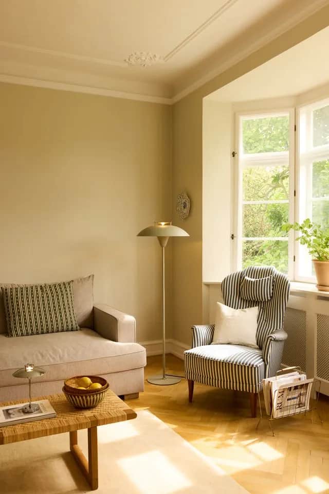 Halo Design Gulvlamper Stepp Gulvlampe i Creme, 2
