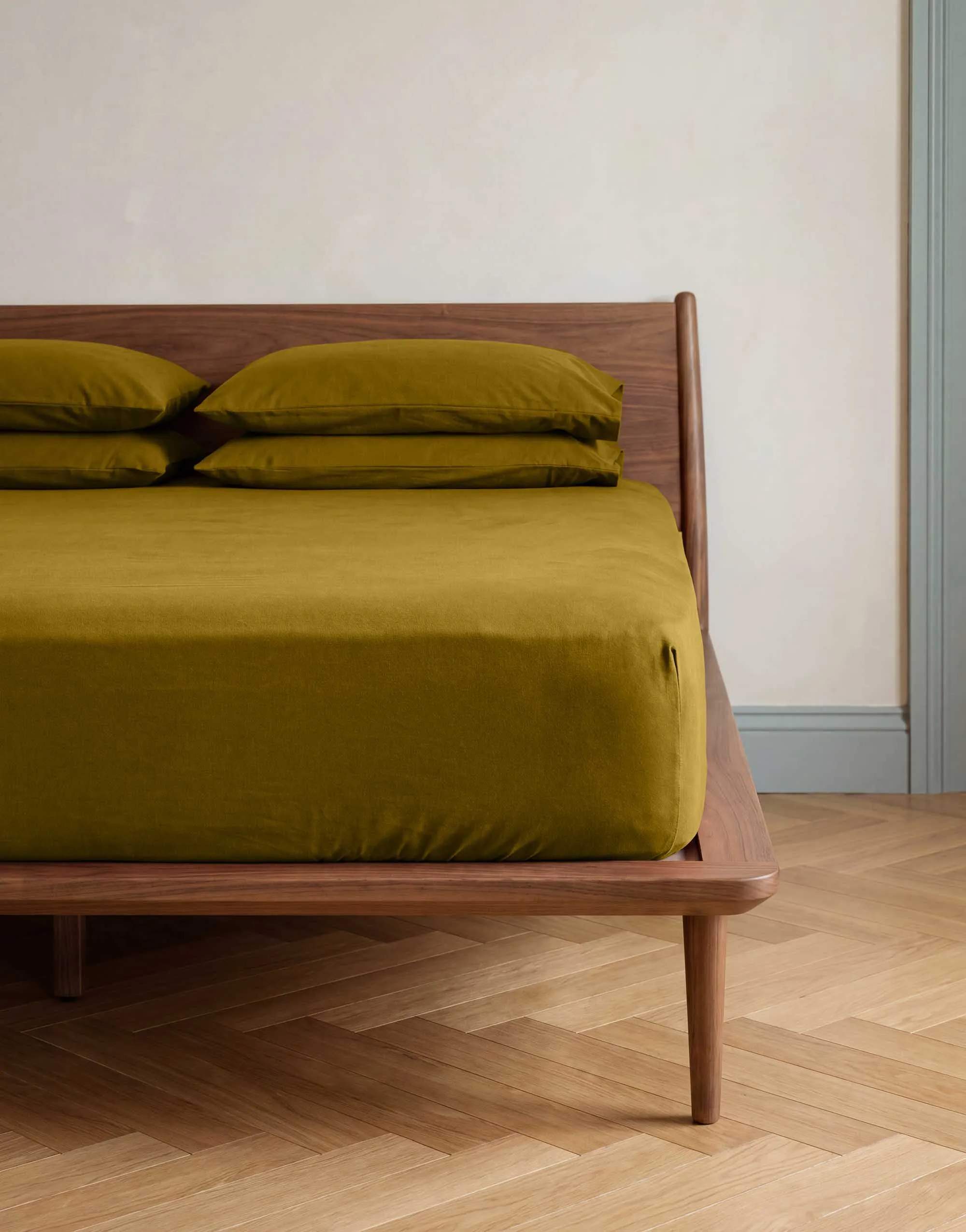 Essenza Lagner Fine Organic Jersey Boxlagen i Olive, B160 x L220 cm, 2