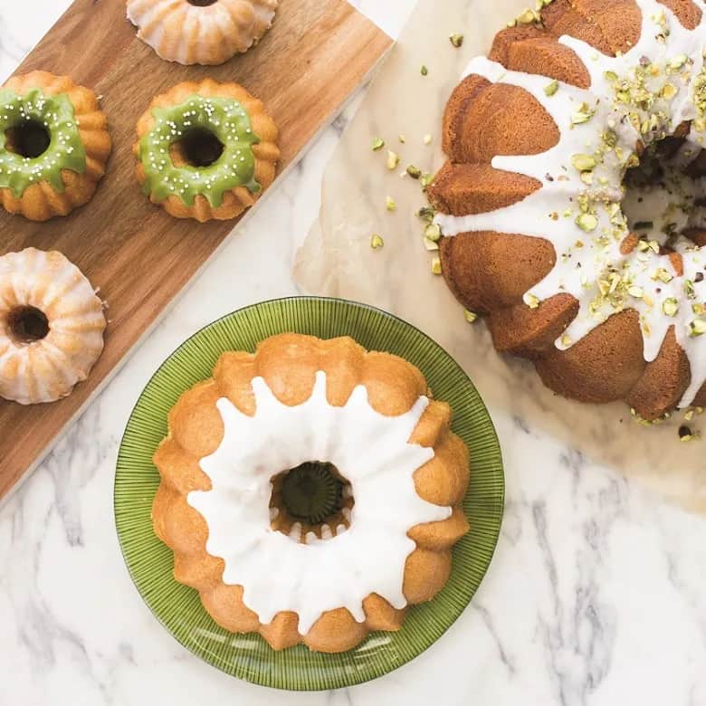 Nordic Ware Øvrige bageforme 6 Cup Anniversary Bundt Kageform i Guldfarvet, 5