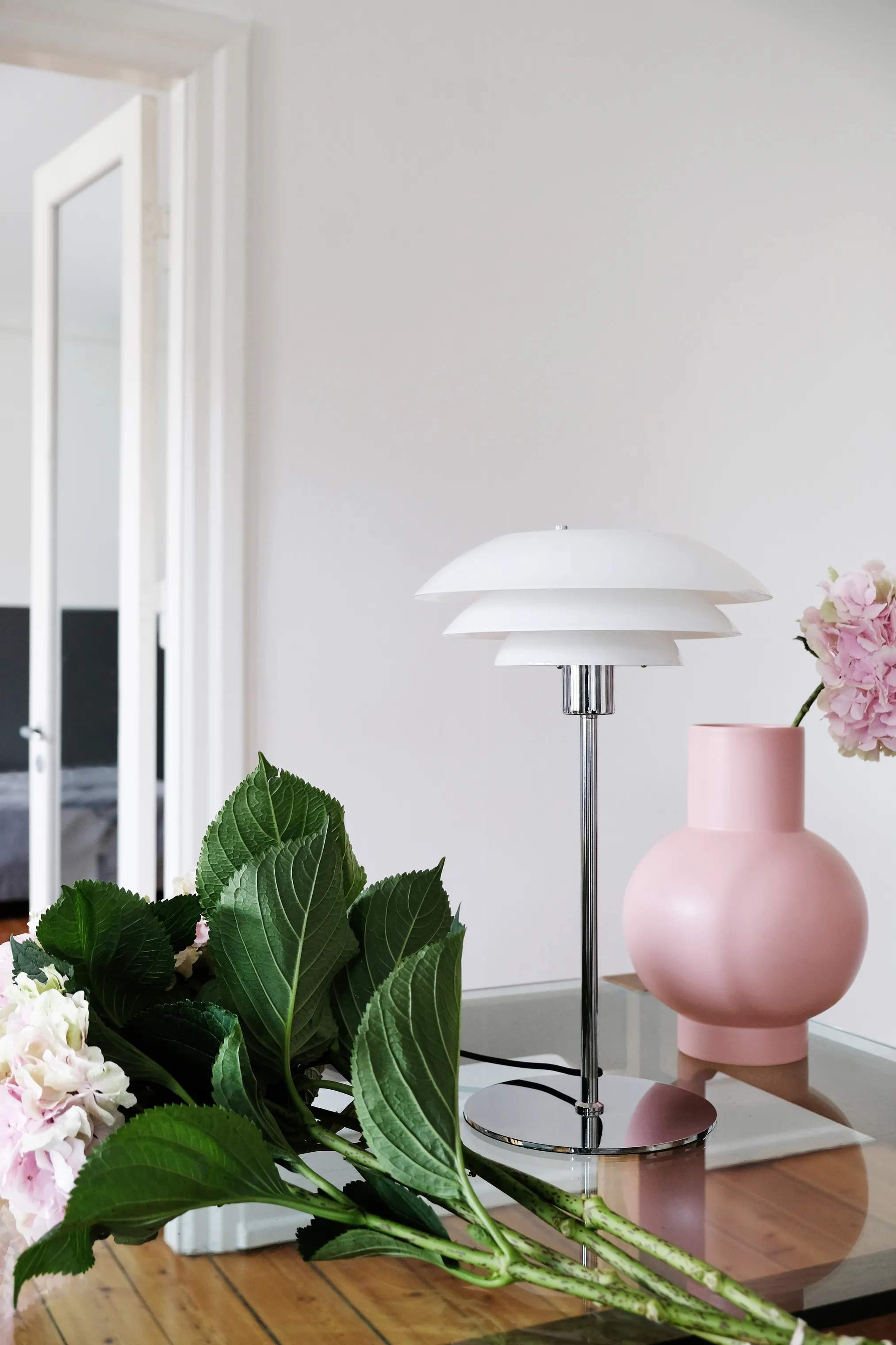 Dyberg Larsen Bordlamper DL31 Bordlampe i Opal, 2
