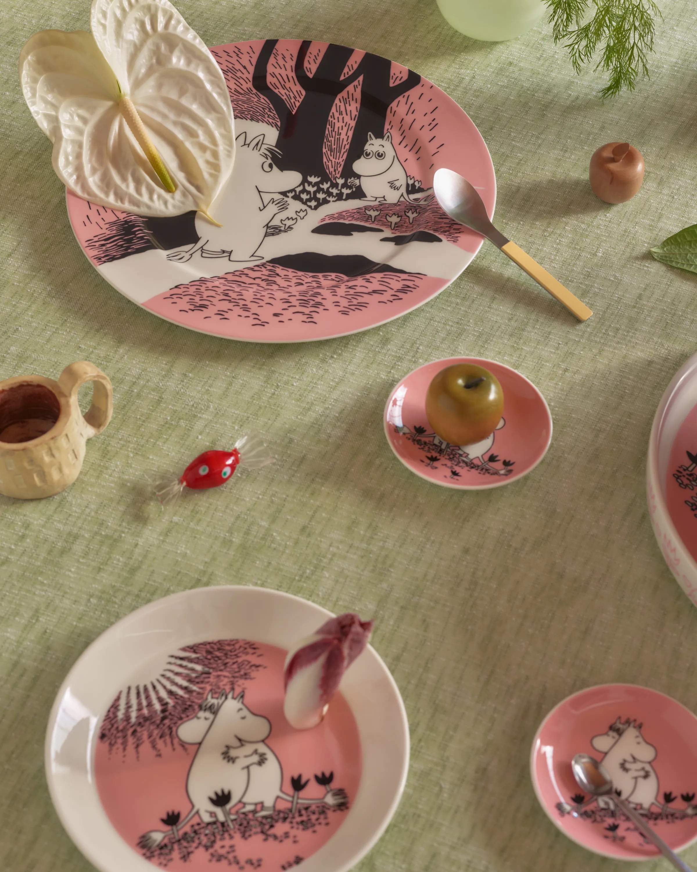 Moomin Arabia Frokosttallerkener Kærlighed 30 år Jubilæumstallerken i Lyserød, 3