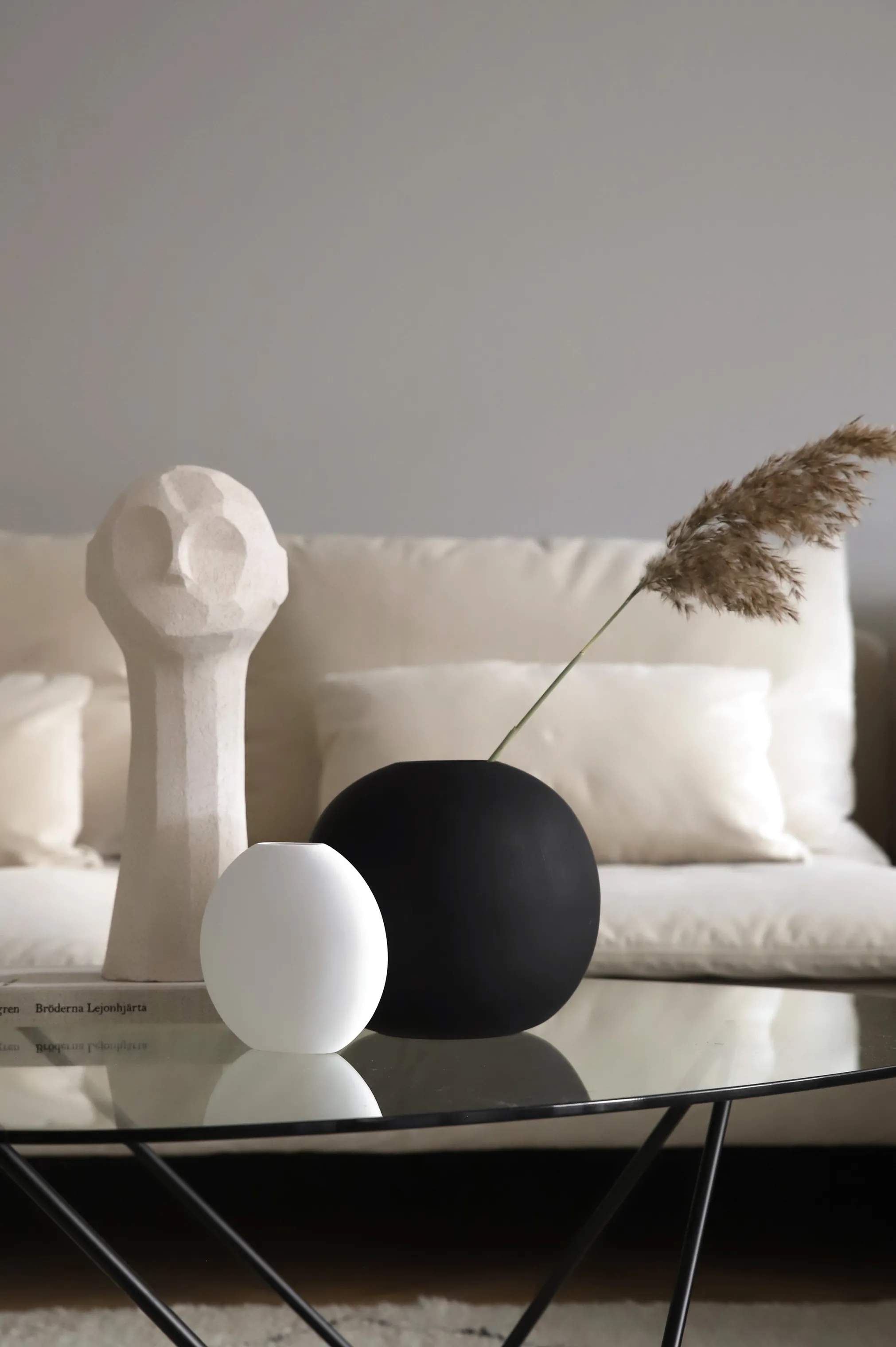 Cooee Vaser Ball Vase i Sort, 10 cm, 2