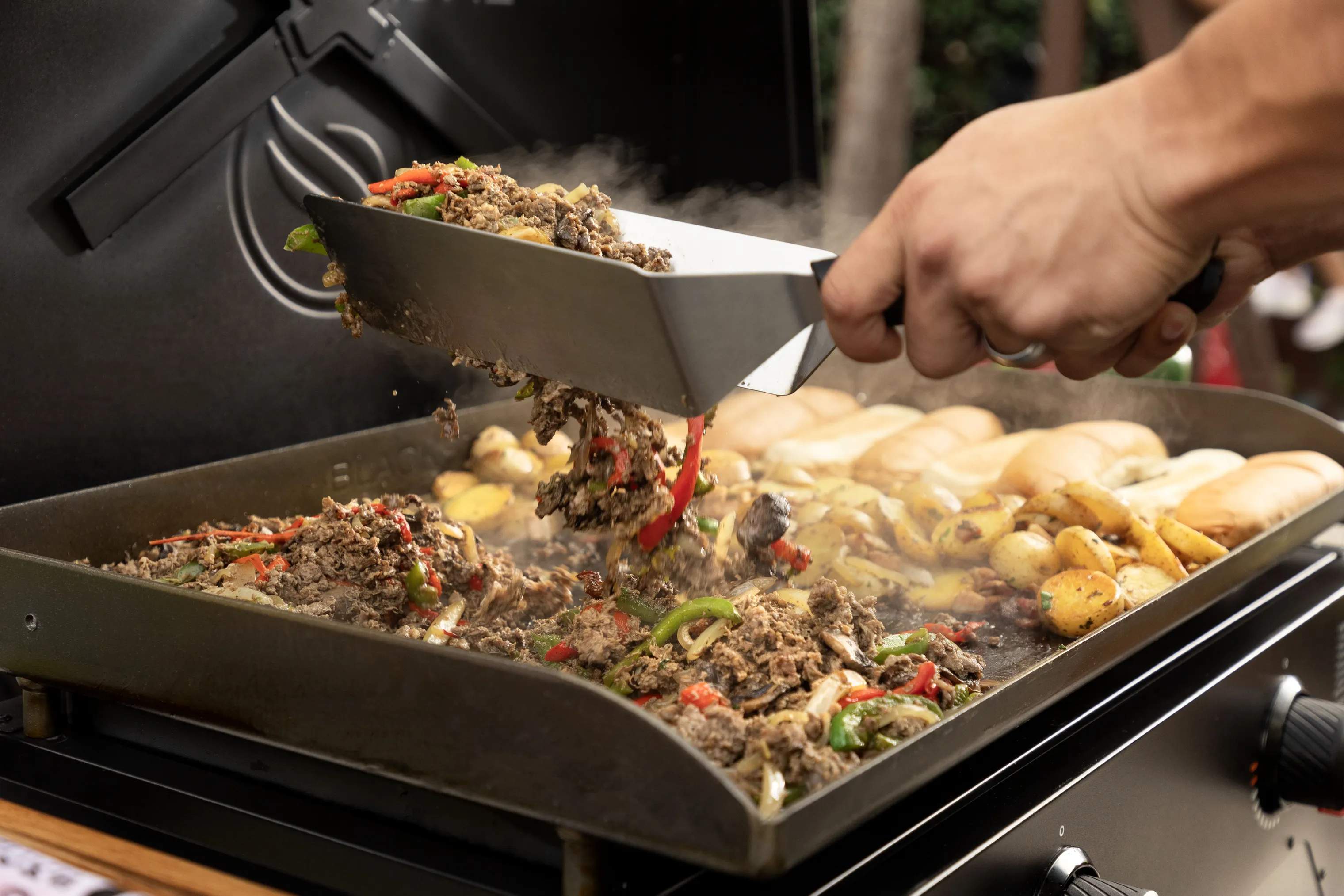 Blackstone plancha grill Omnivore 28" Plancha BBQ Gasgrill m. låg i 28", 6