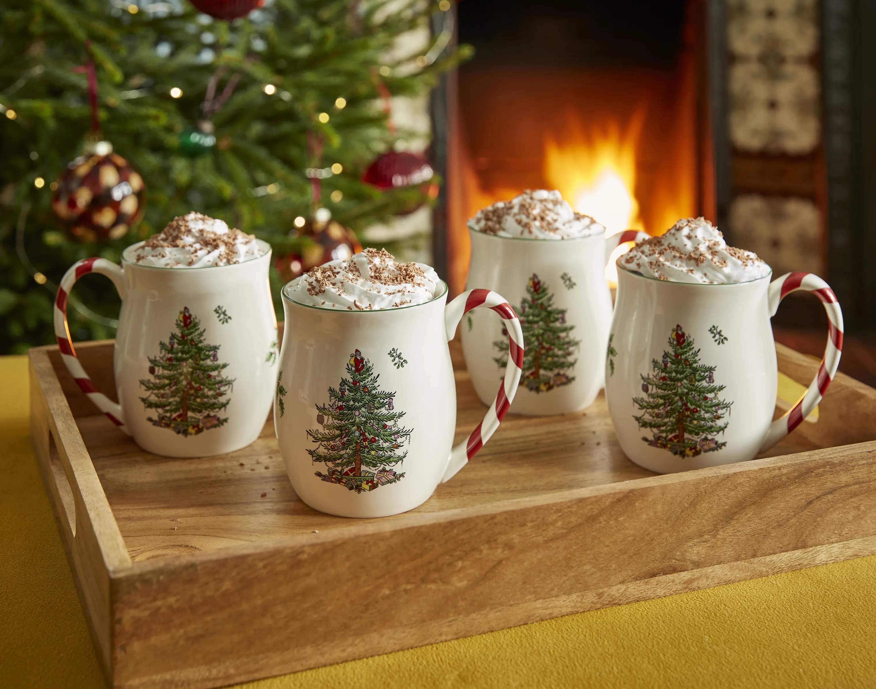 Spode Krus og kopper med hank Christmas Tree Krus - 4 stk. i Hvid/grøn/rød, 3