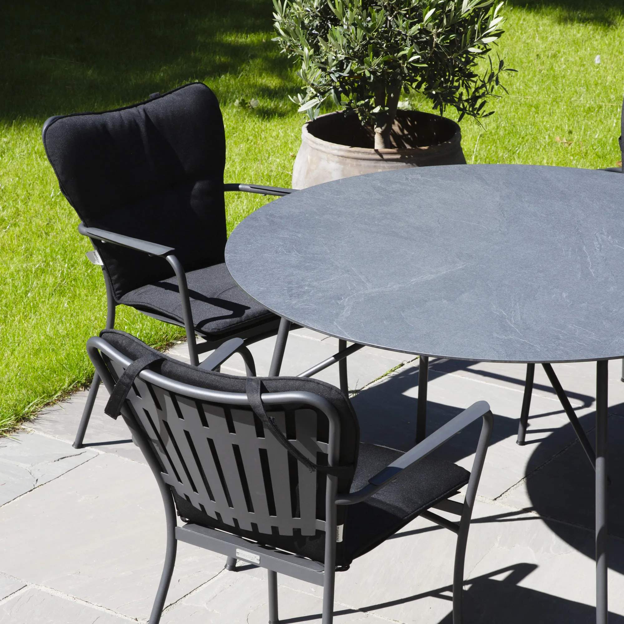 Mandalay Havespiseborde Pure Havebord i Antracit, 2