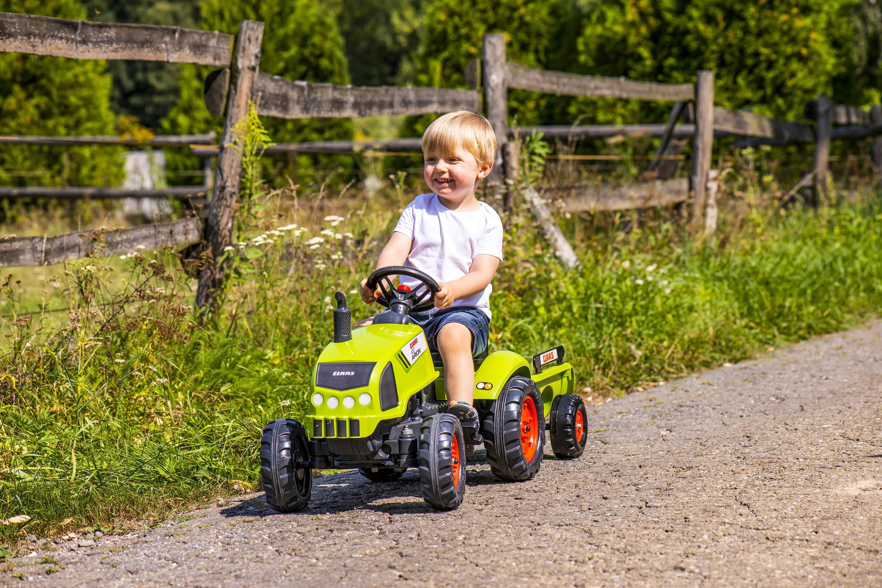 FALK Øvrig udeleg Traktor m. trailer i sort, hvid og rød, 2
