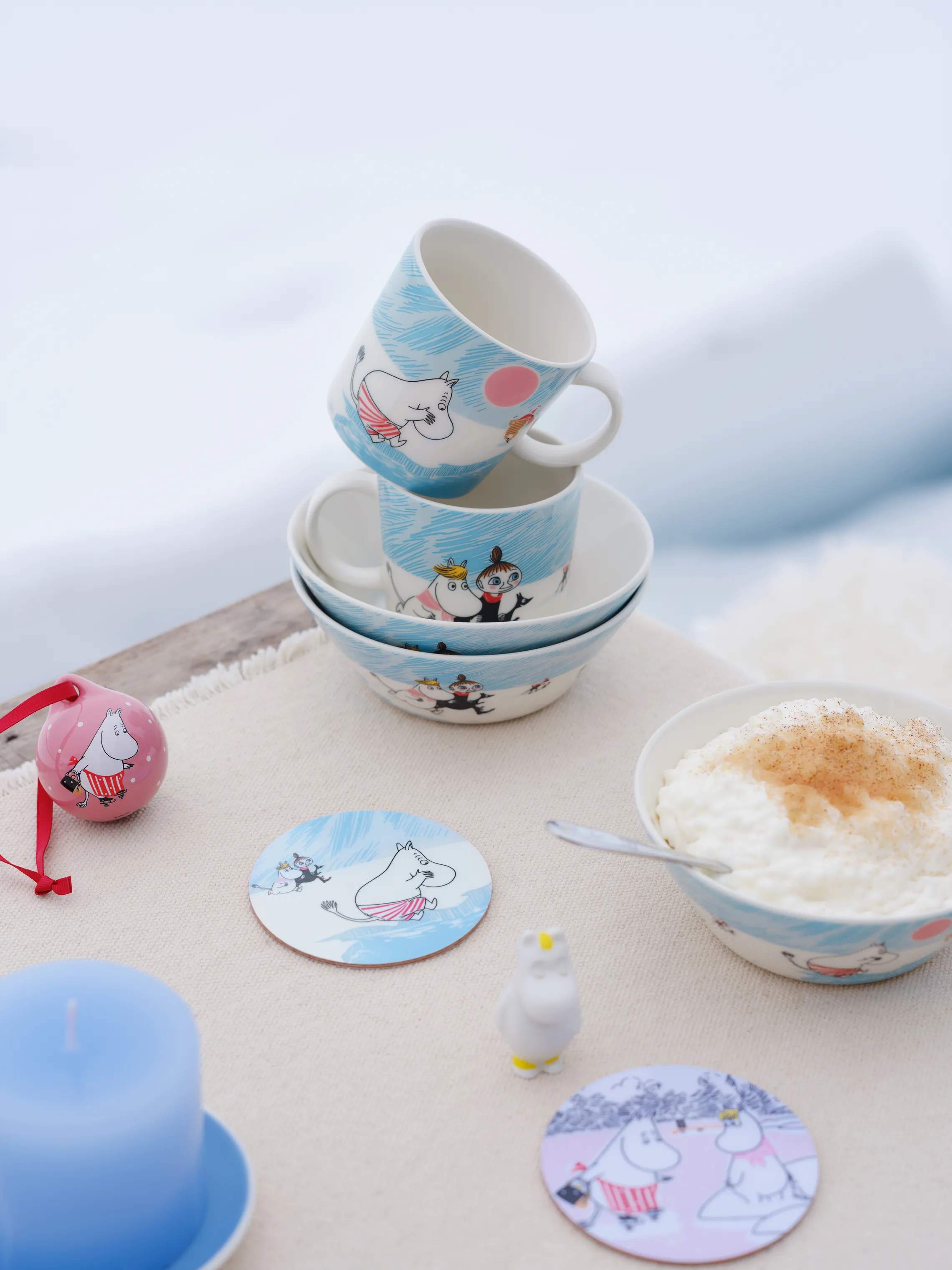 Moomin Arabia Krus og kopper med hank Moomin sæson Vinterbadning Krus i Multifarvet, 2