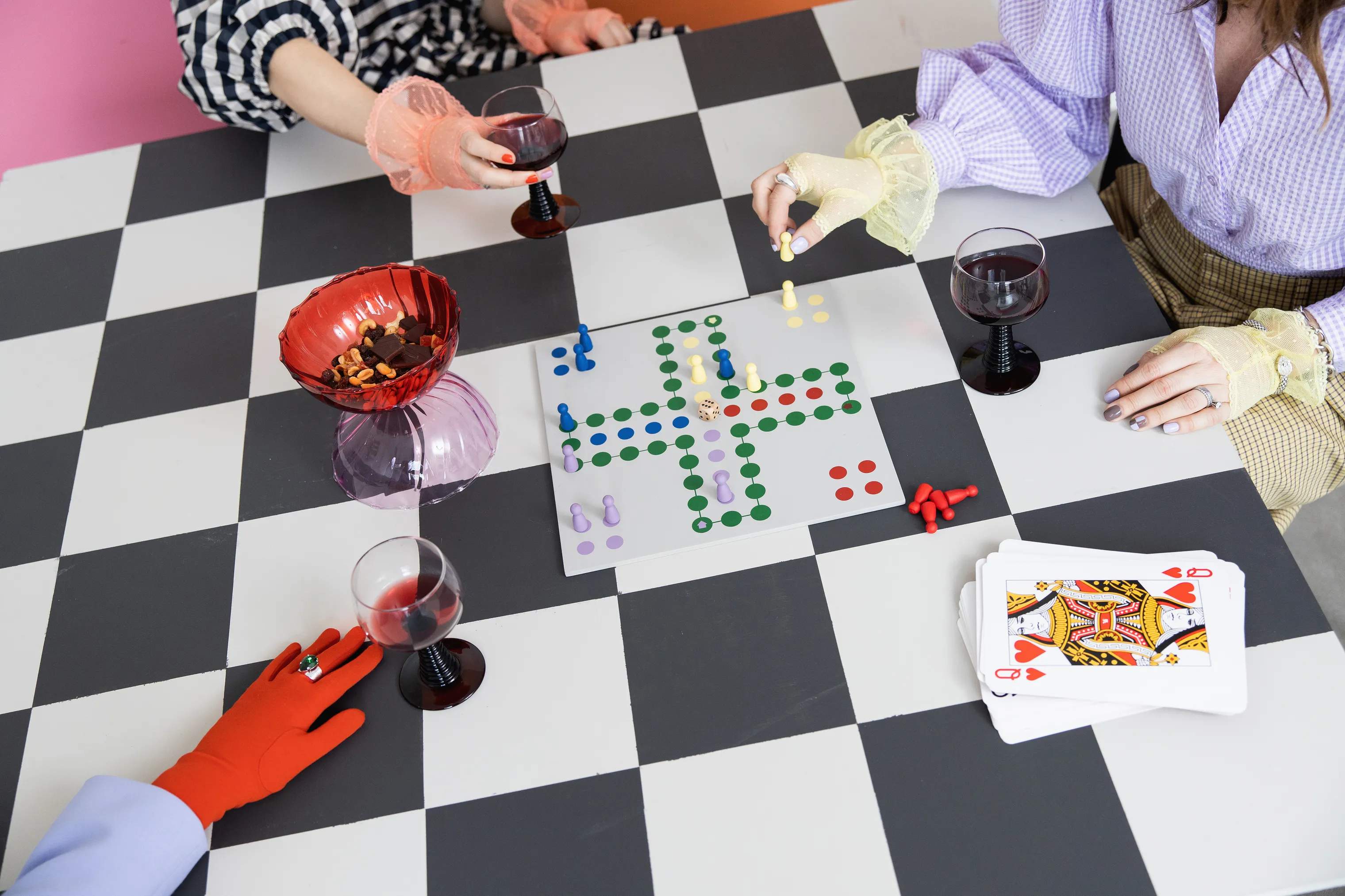 ByOn Spil Brætspil - Ludo i Grå, 2