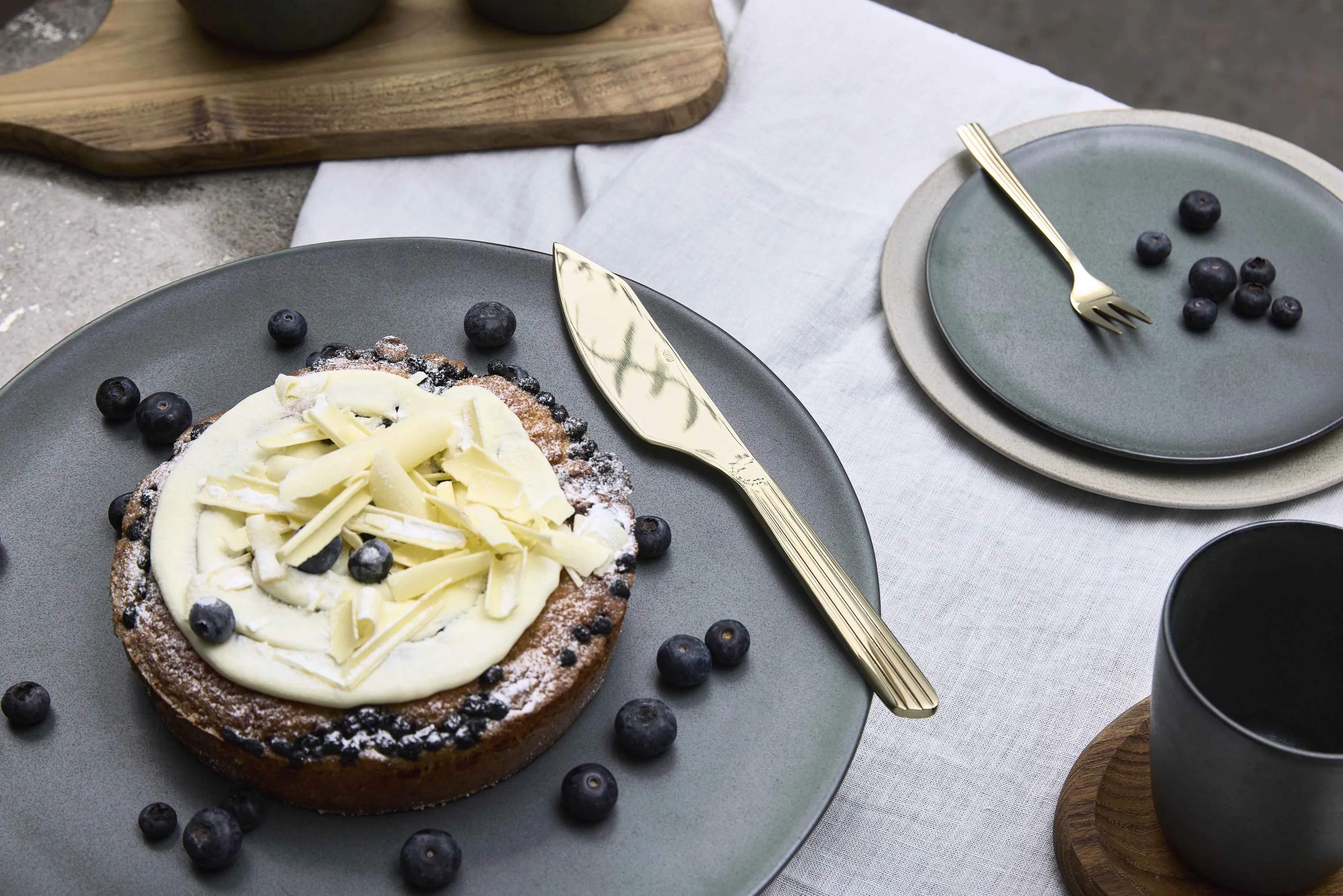 RAW by Aida Lagkageknive og -spader Lagkagekniv i Champagne guld, 2