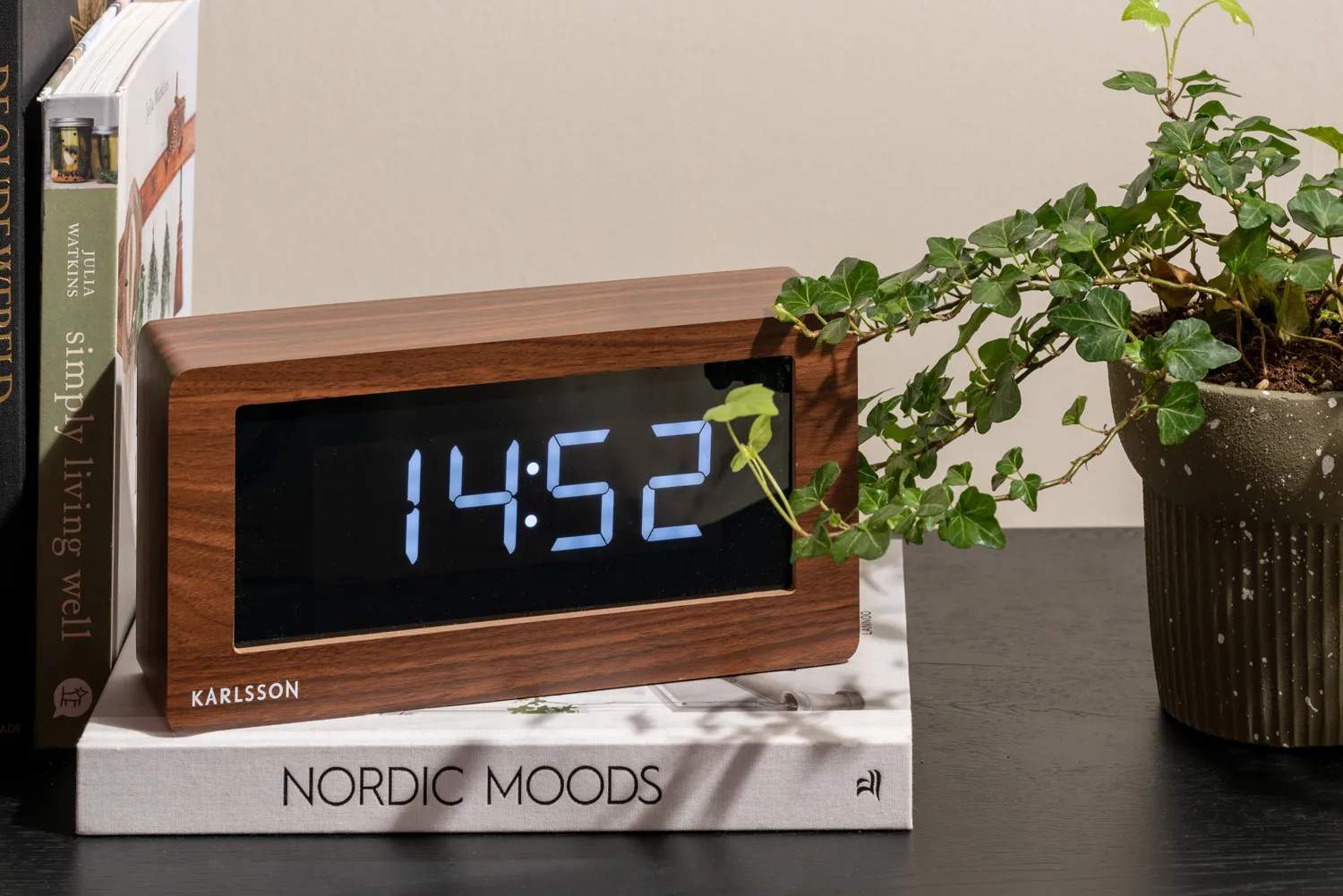 Karlsson Bordure Boxed LED Bordur i Mørkt træ, 2