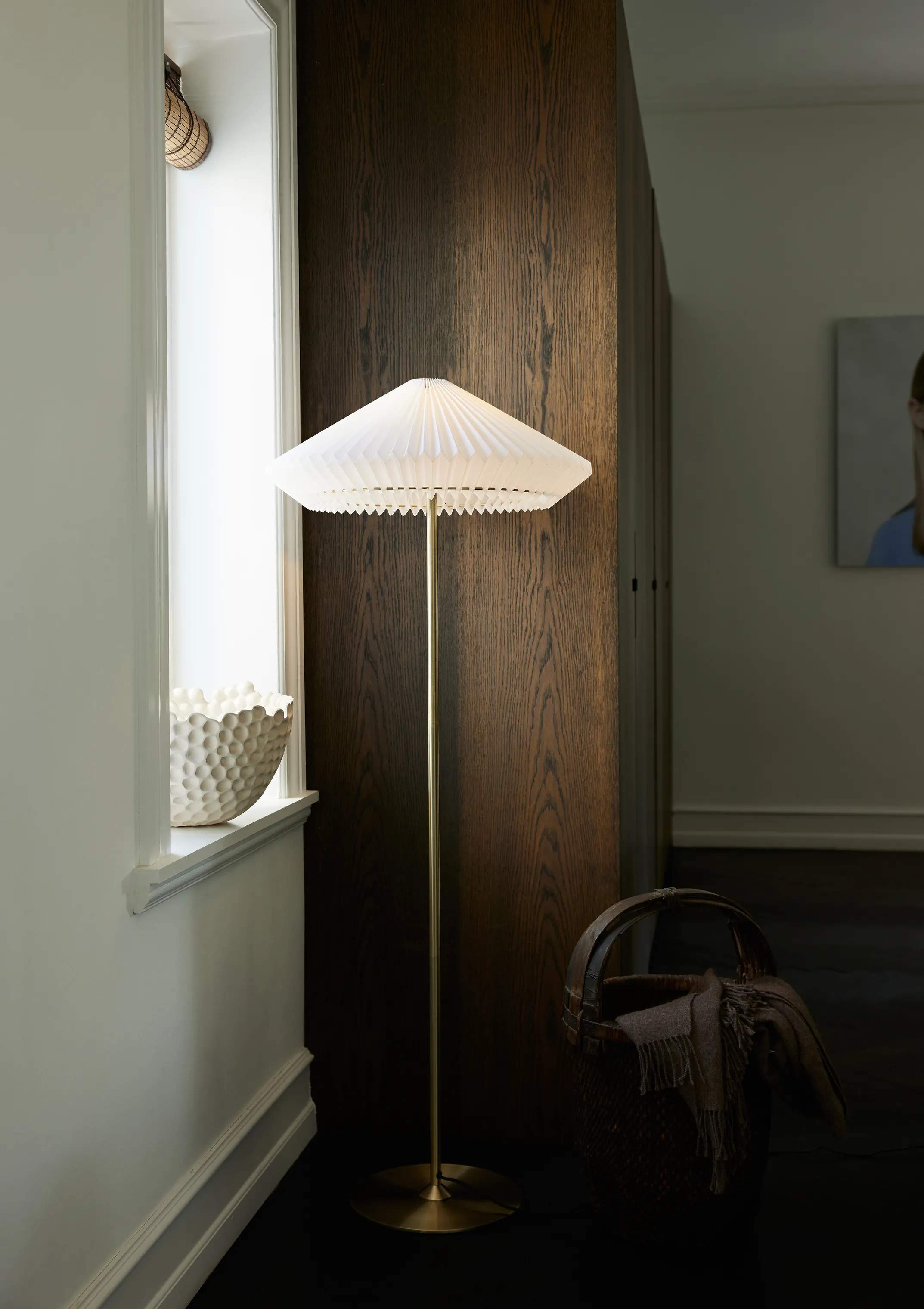 Halo Design Gulvlamper Paris Gulvlampe i Clean White/Antique, 2