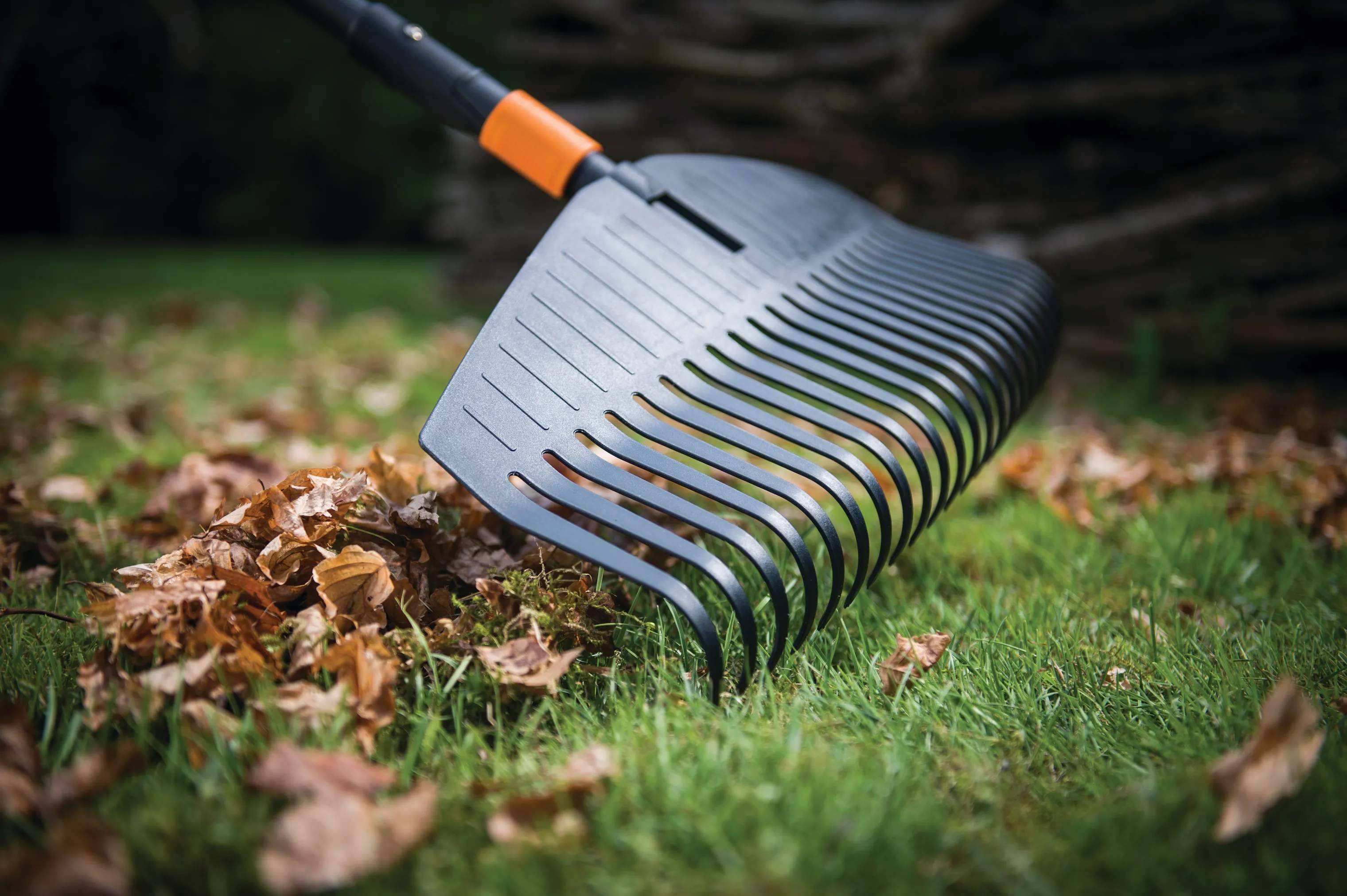Fiskars Garden Haveredskaber QuikFit™ Løvrive i Sort/Orange, 4