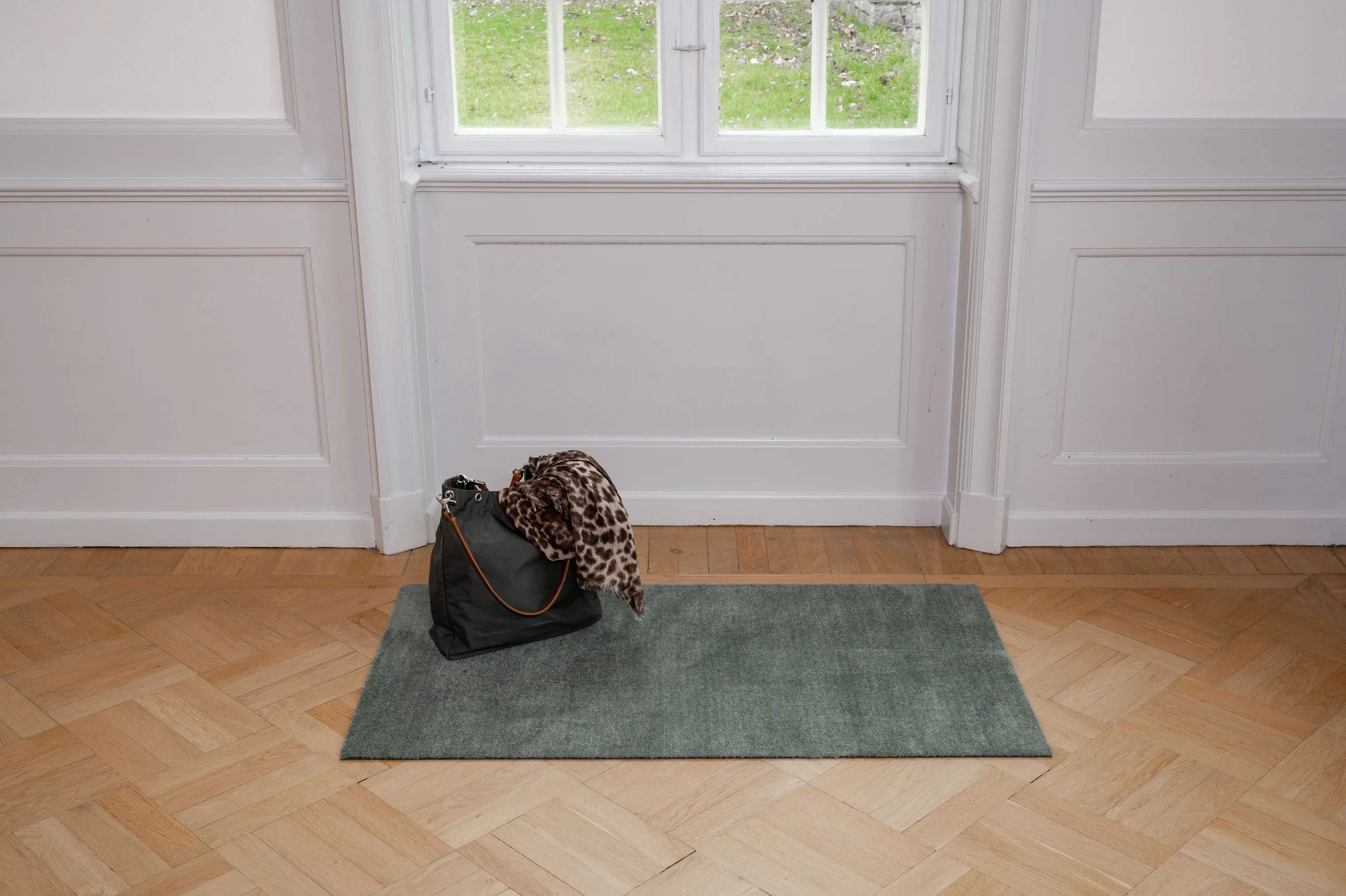 Tica Copenhagen Gulvtæpper Uni Color Løber i støvet grøn, B67 x L120 cm, 2