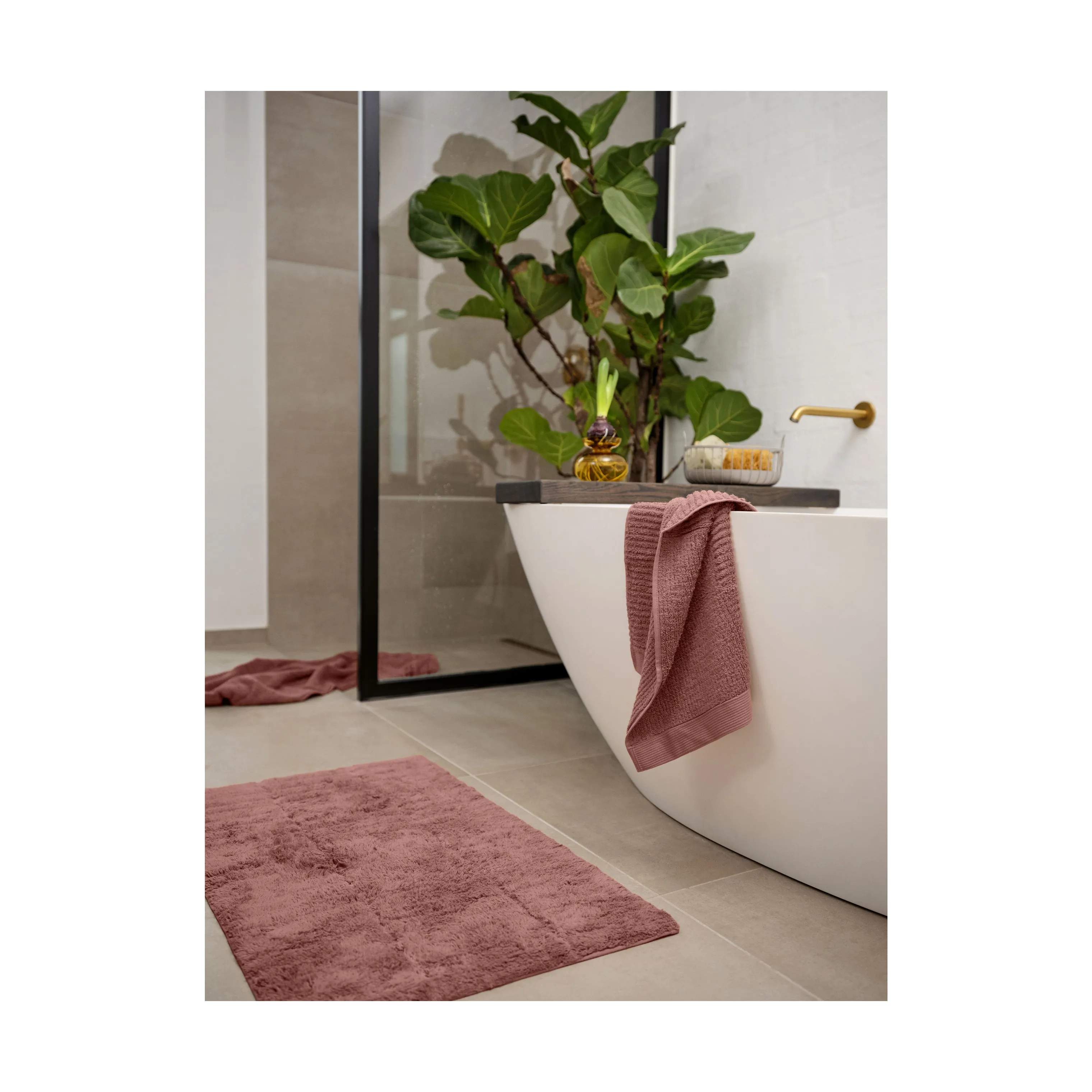 Zone Håndklæder Classic Håndklæde i Peach Red, B70 x L140 cm, 3