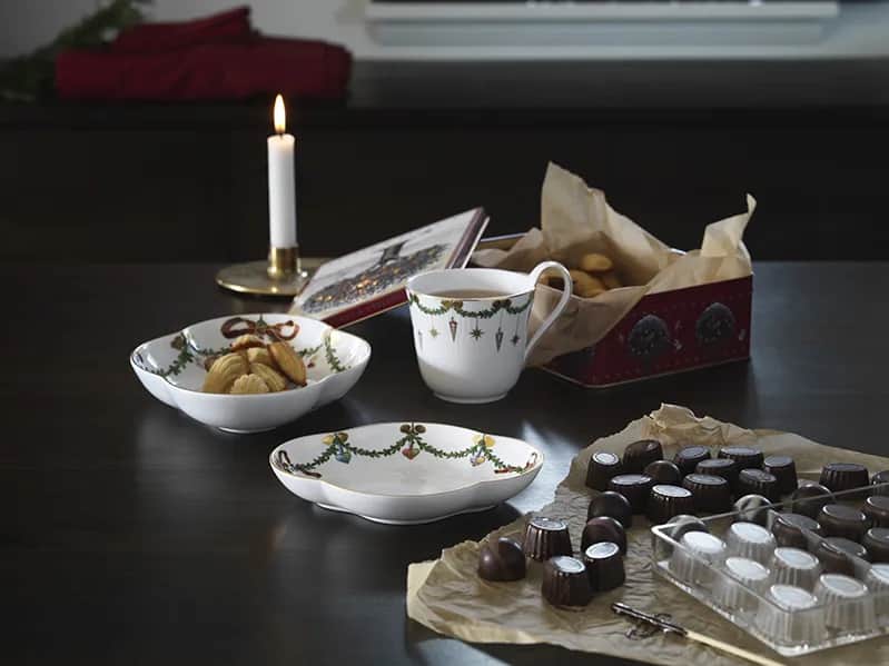 Royal Copenhagen Serveringsfade Stjerne Riflet Jul Fad i 22 cm, 2