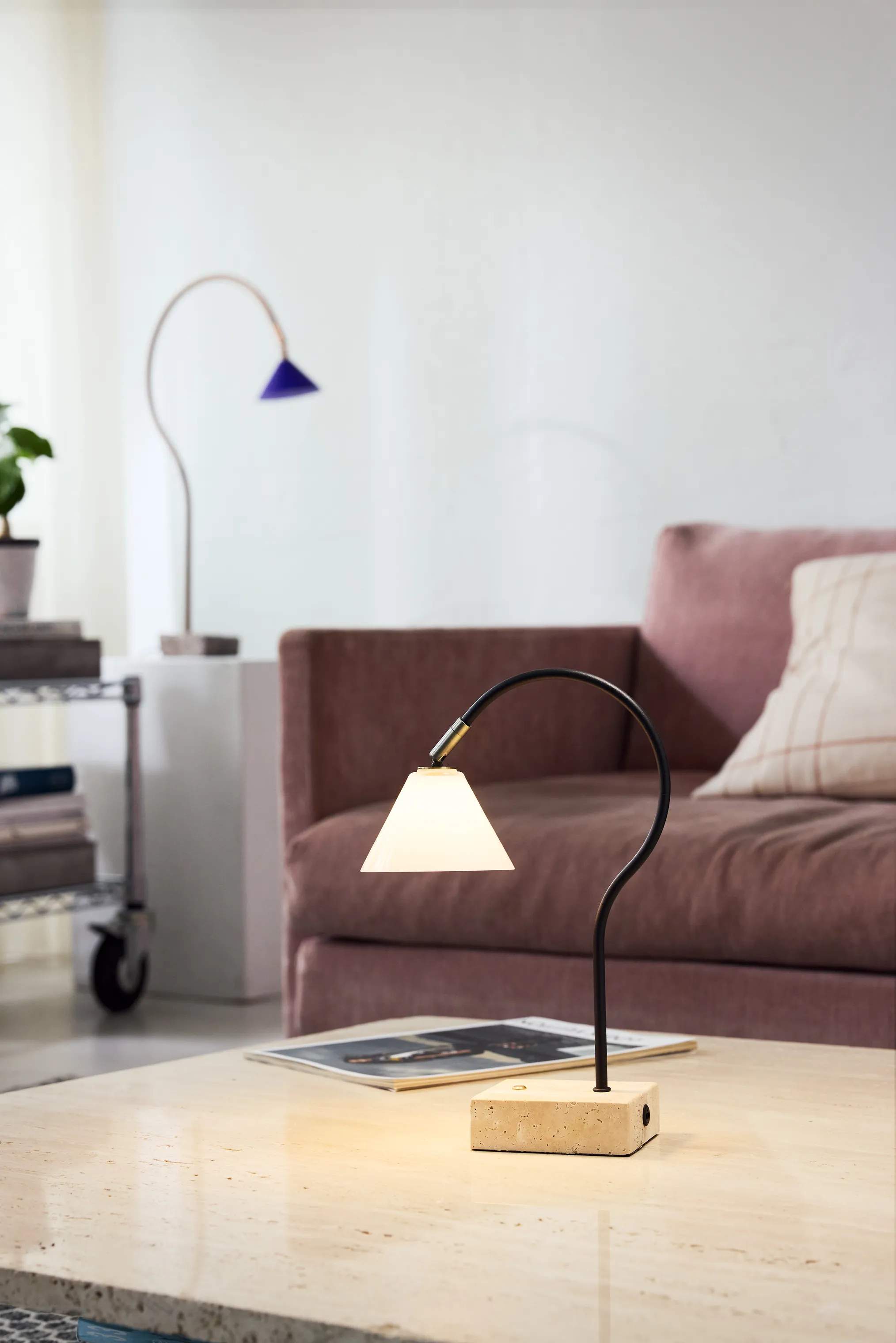 Halo Design Bordlamper Question Bordlampe i Sort/Opal, 2