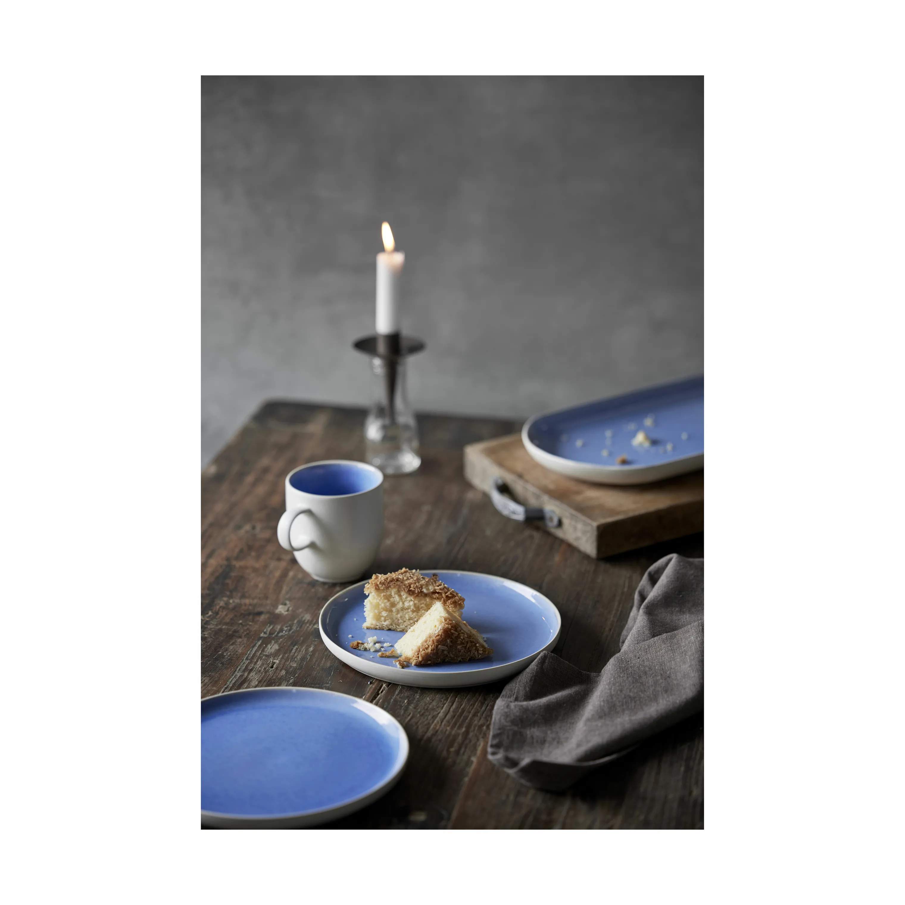 Studio Round Krus og kopper med hank North Krus i Matte white/shiny river, 3