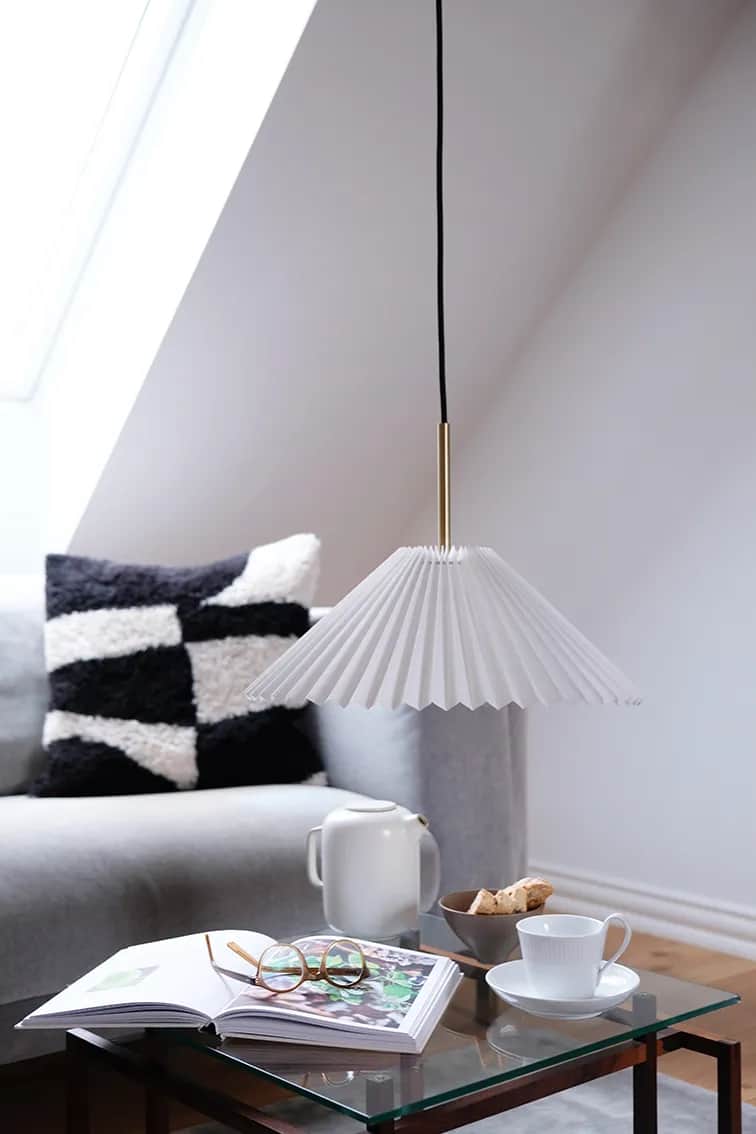 CASA Living Pendler Bloom Pendel i Hvid/messingfarvet, 2