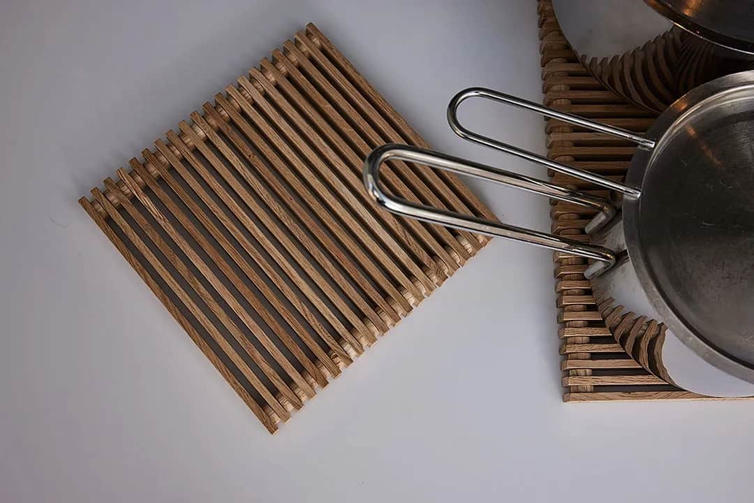 RISVIG Design Bordskånere Lignus Gryderist i Egetræ, 6