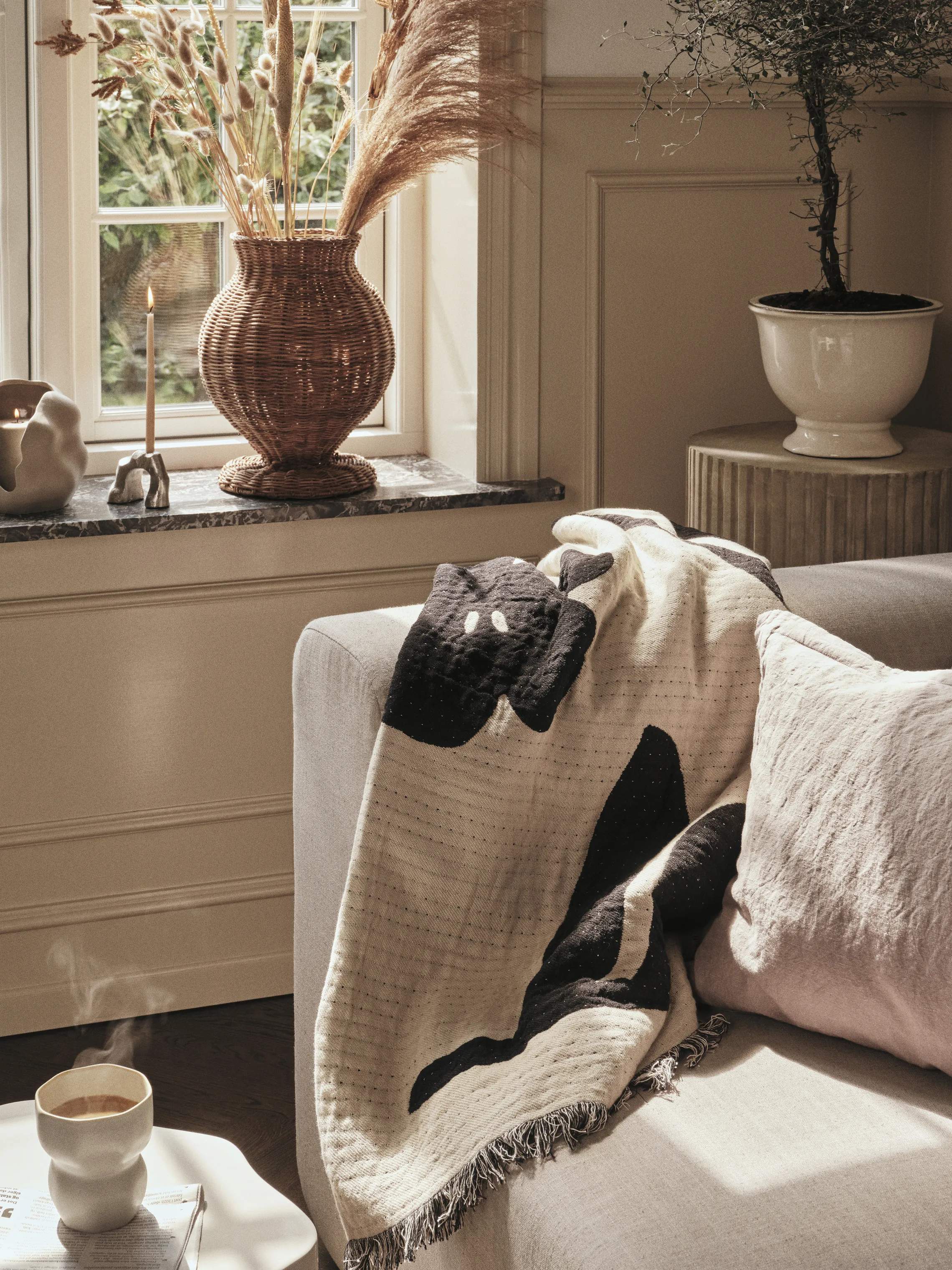 Broste Copenhagen Plaider Rosita Plaid i Black, 2