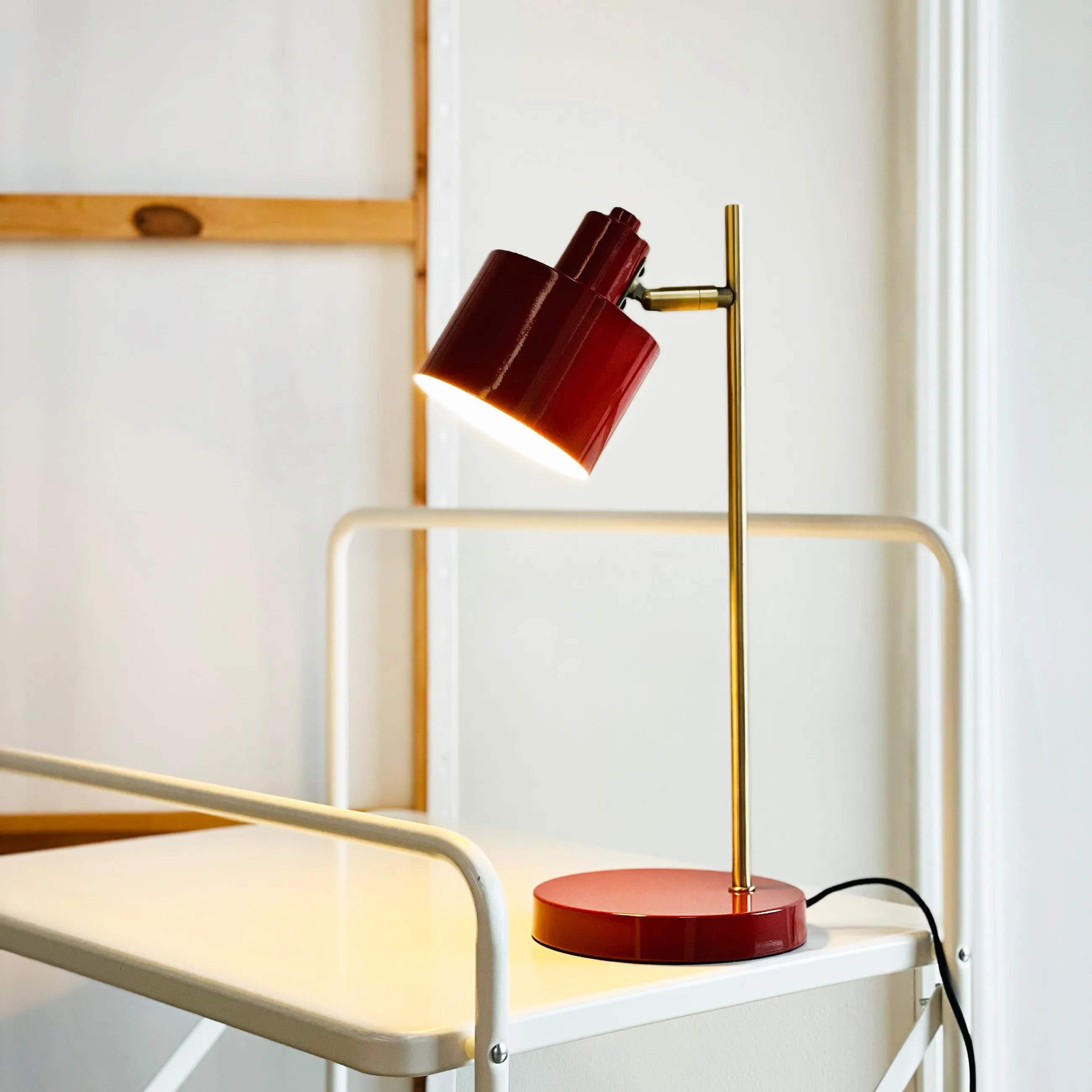 Dyberg Larsen Bordlamper Ocean Bordlampe i Mørkerød/ Messing, 2