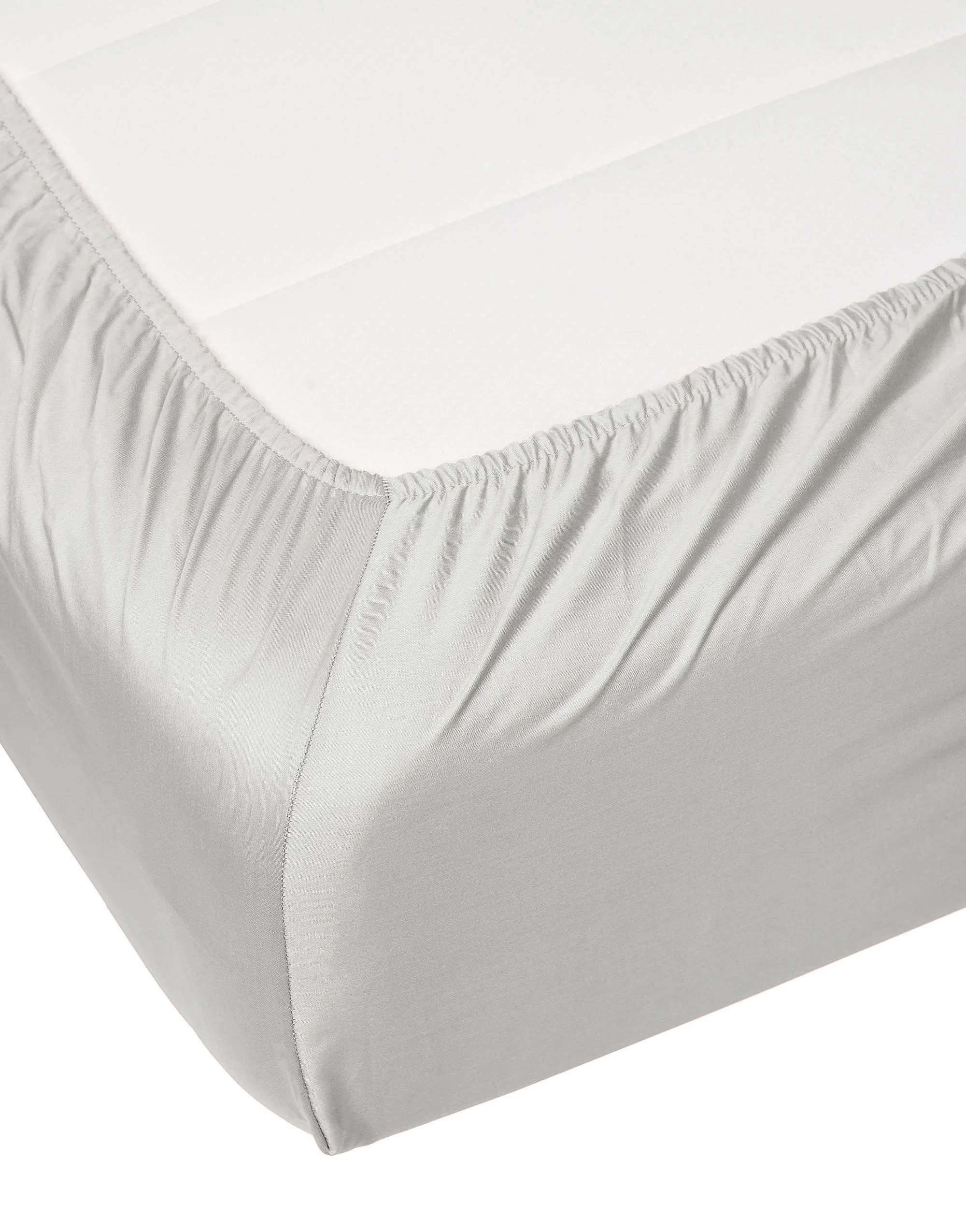 Essenza Lagner Satin Boxlagen i Sølvfarvet, B180 x L200 cm, 3