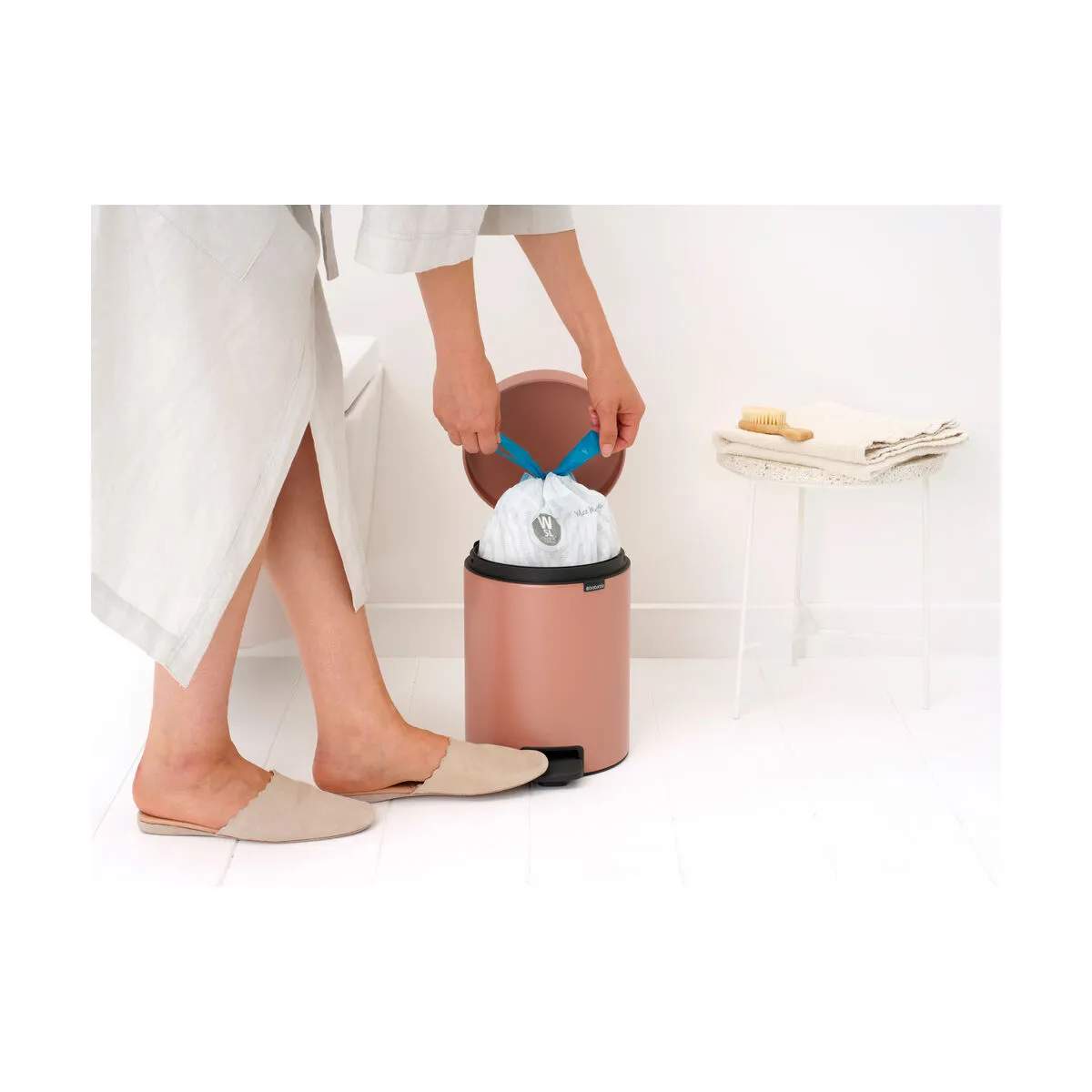 Brabantia Toiletspande NewIcon Pedalspand i Warm Copper, 5 L, 3