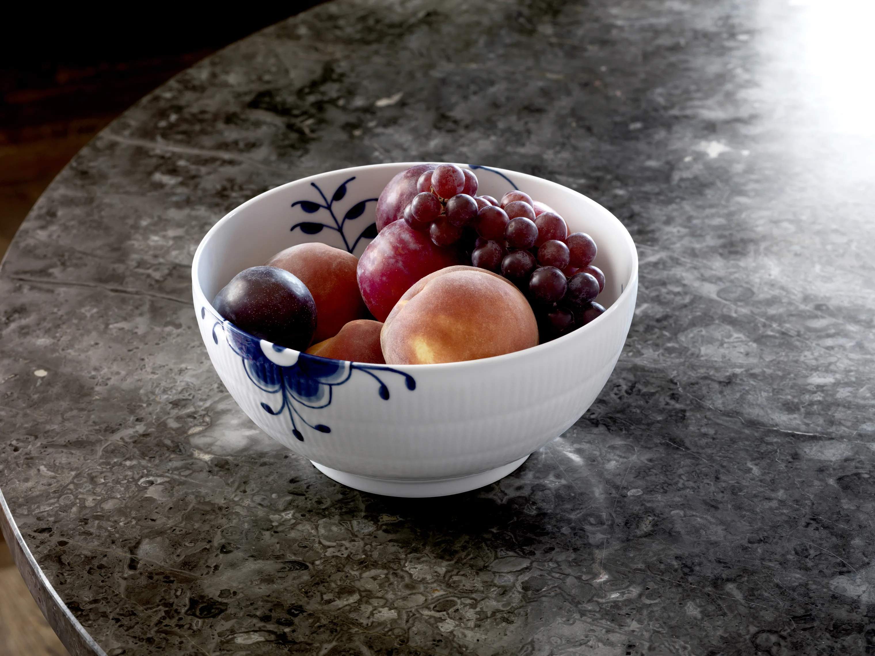 Royal Copenhagen Serveringsskåle Blå Mega Riflet Skål i 24 cm, 2