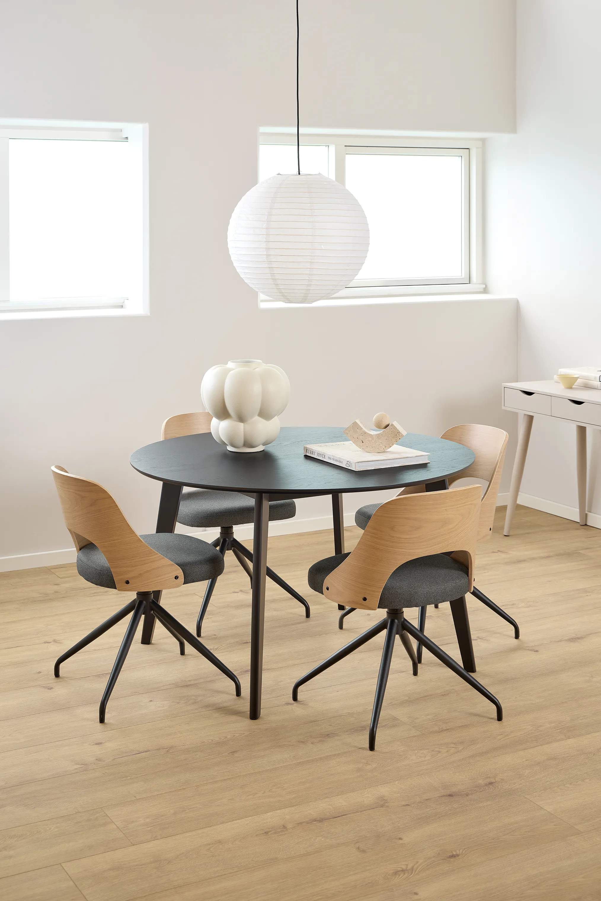 CASA Living Spiseborde Roxby Spisebord i Mat sort, 120 cm, 2