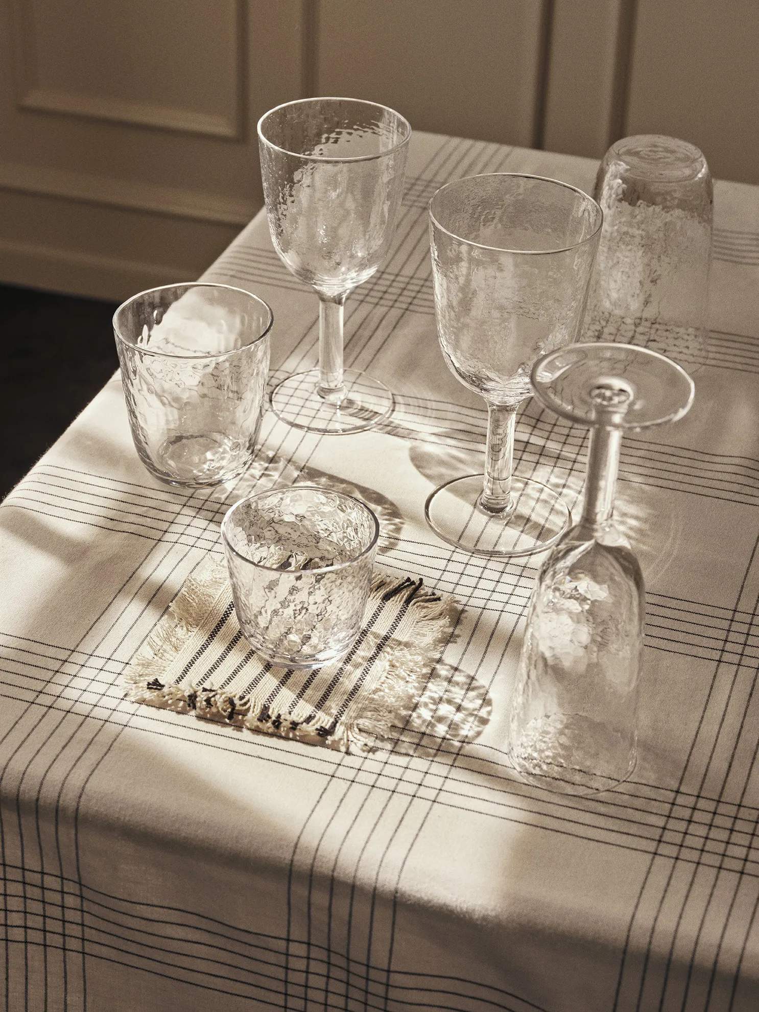 Broste Copenhagen Vandglas Hammered Vandglas i Klar, 2