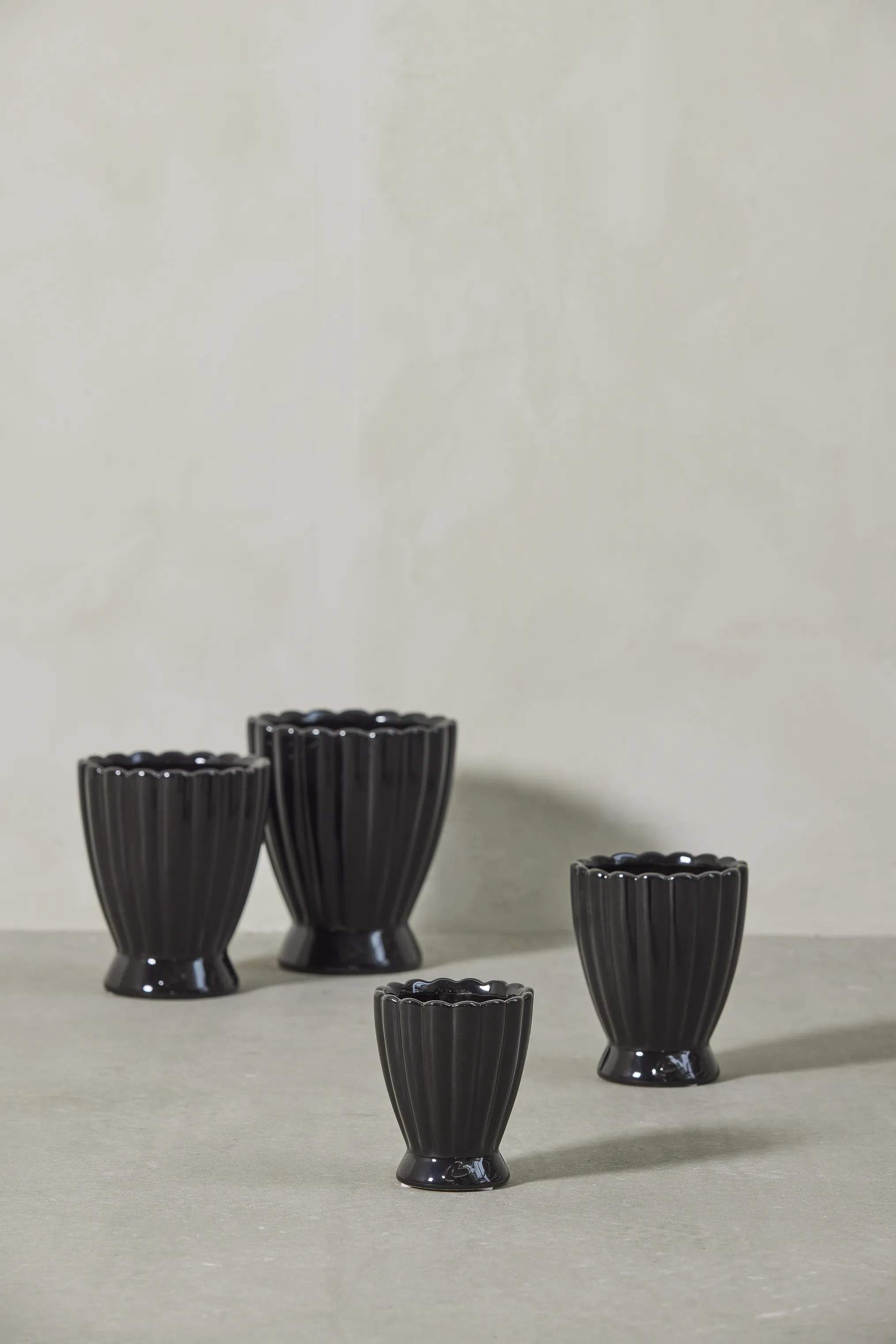 Lene Bjerre Urtepotteskjulere Shenella Urtepotteskjuler i Sort, 20 cm, 2
