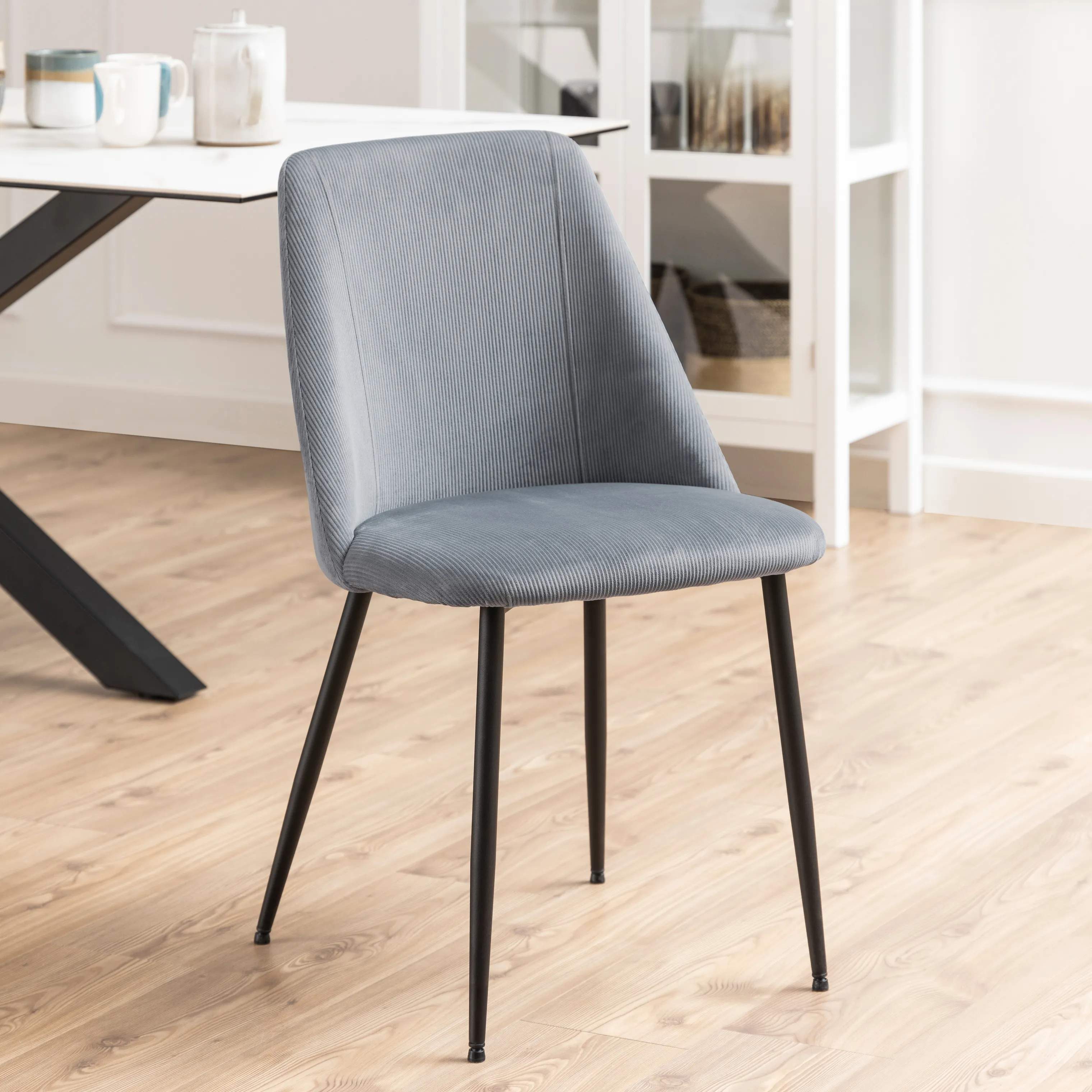 CASA Living Spisebordsstole Ines Spisebordsstol - 4 stk i grå / mat sort, 2