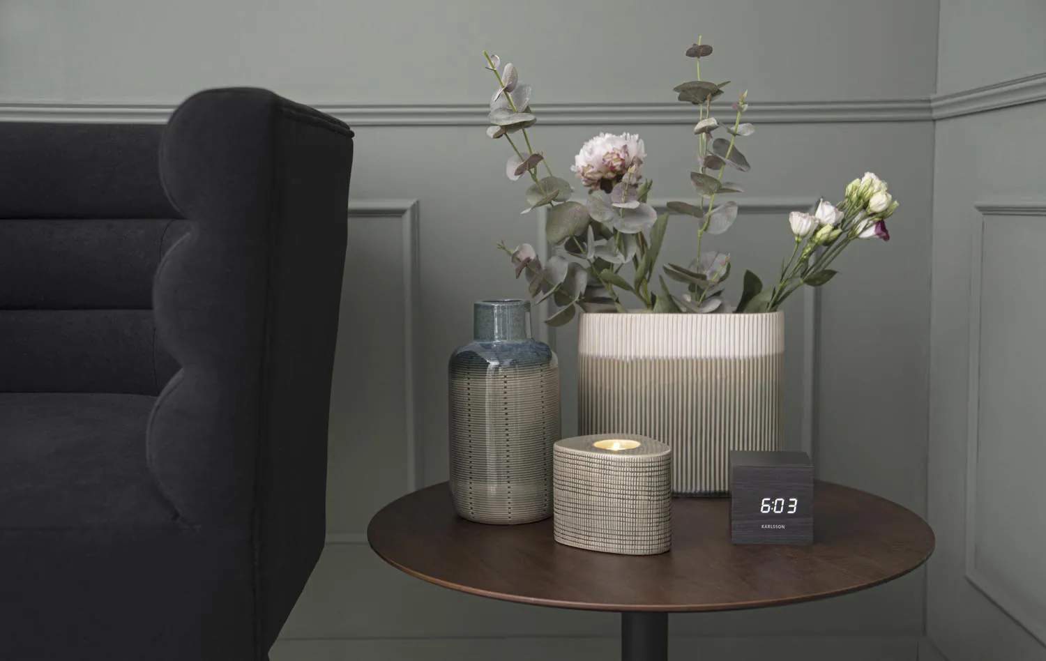Karlsson Vækkeure Mini Cube Veneer Vækkeur i Sort, 2