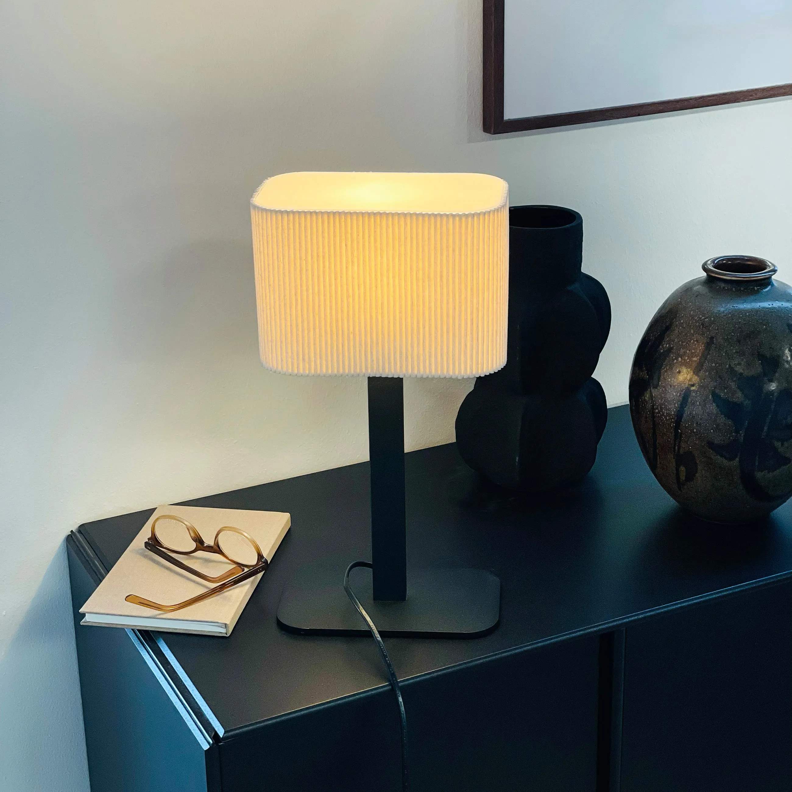 Dyberg Larsen Bordlamper Calix Bordlampe i Natur/Sort, 3