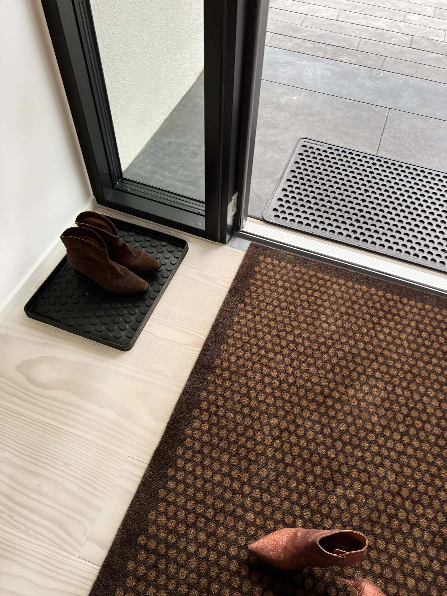 Tica Copenhagen Gulvtæpper Dot Gulvtæppe i brun/cognac, B90 x L130 cm, 6