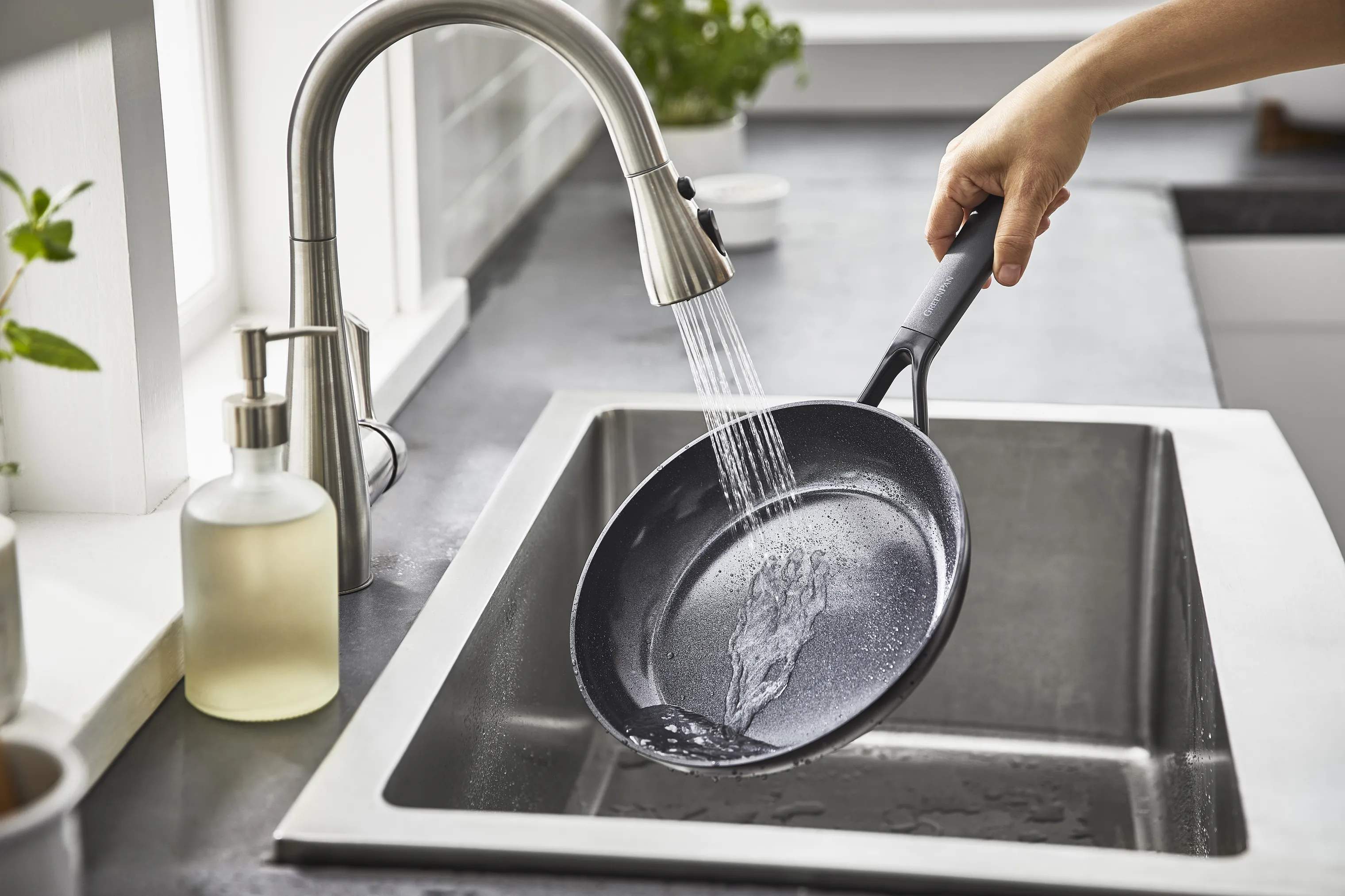 Greenpan Stegepander Smartshape Pandesæt i Sort, 3