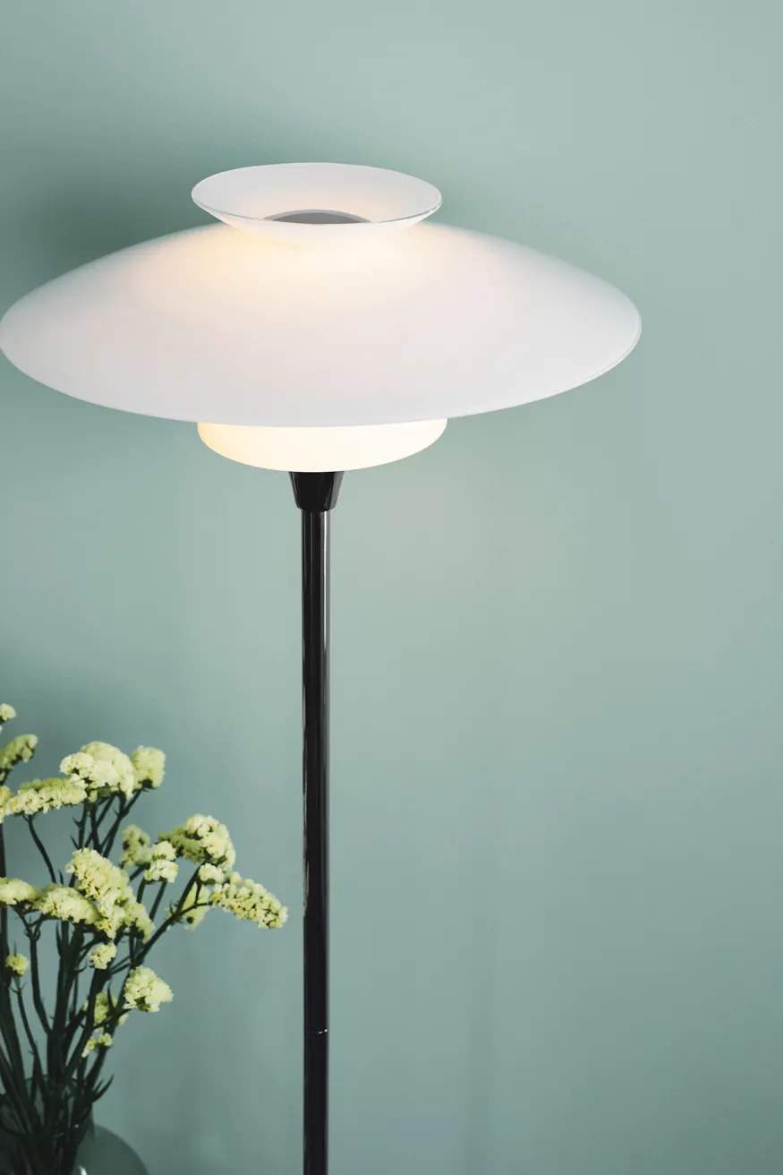 Halo Design Gulvlamper Scandinavia Gulvlampe i Opal, 2