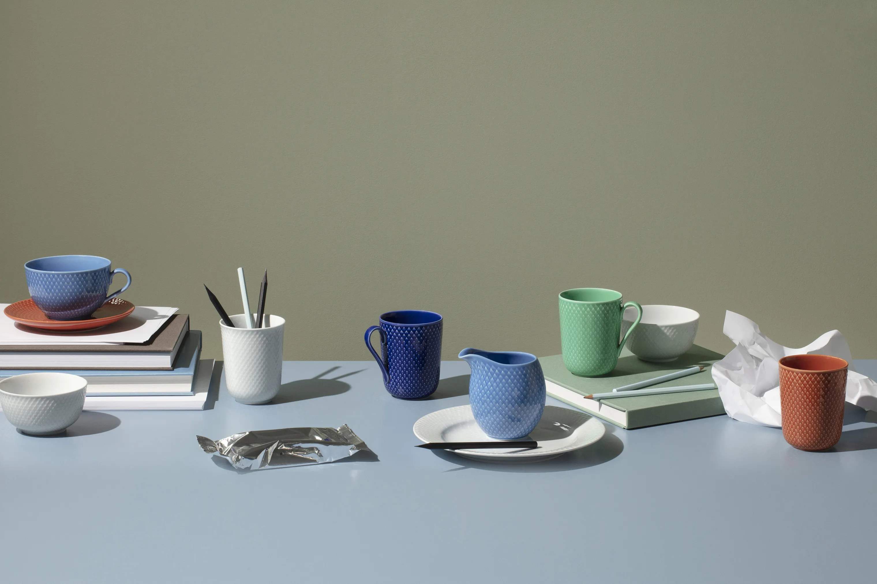 Lyngby Porcelæn Mælke- og flødekander Rhombe Color Mælkekande i Blå, 39 cl, 3